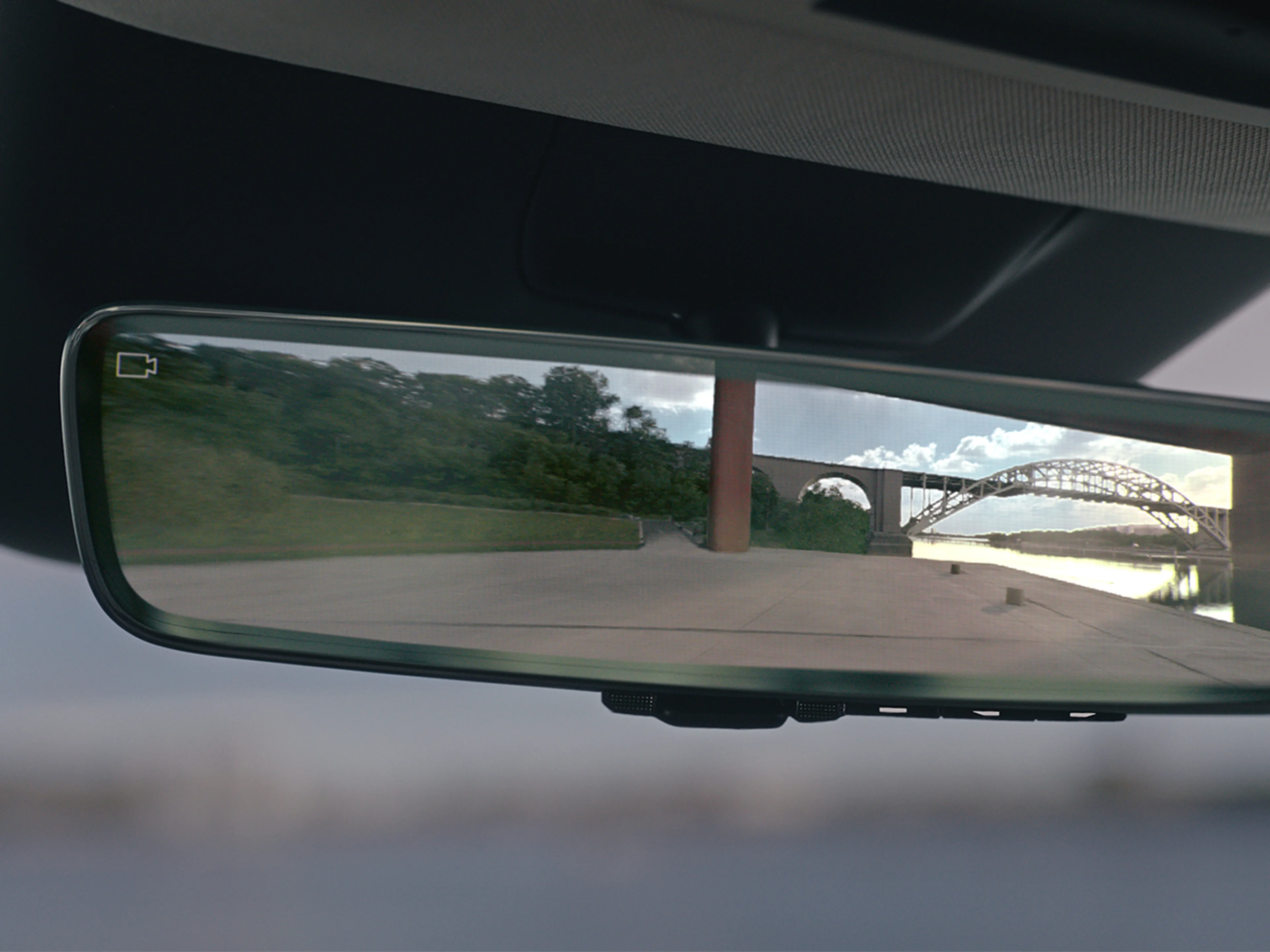 Digital innerbackspegel i en Volvo