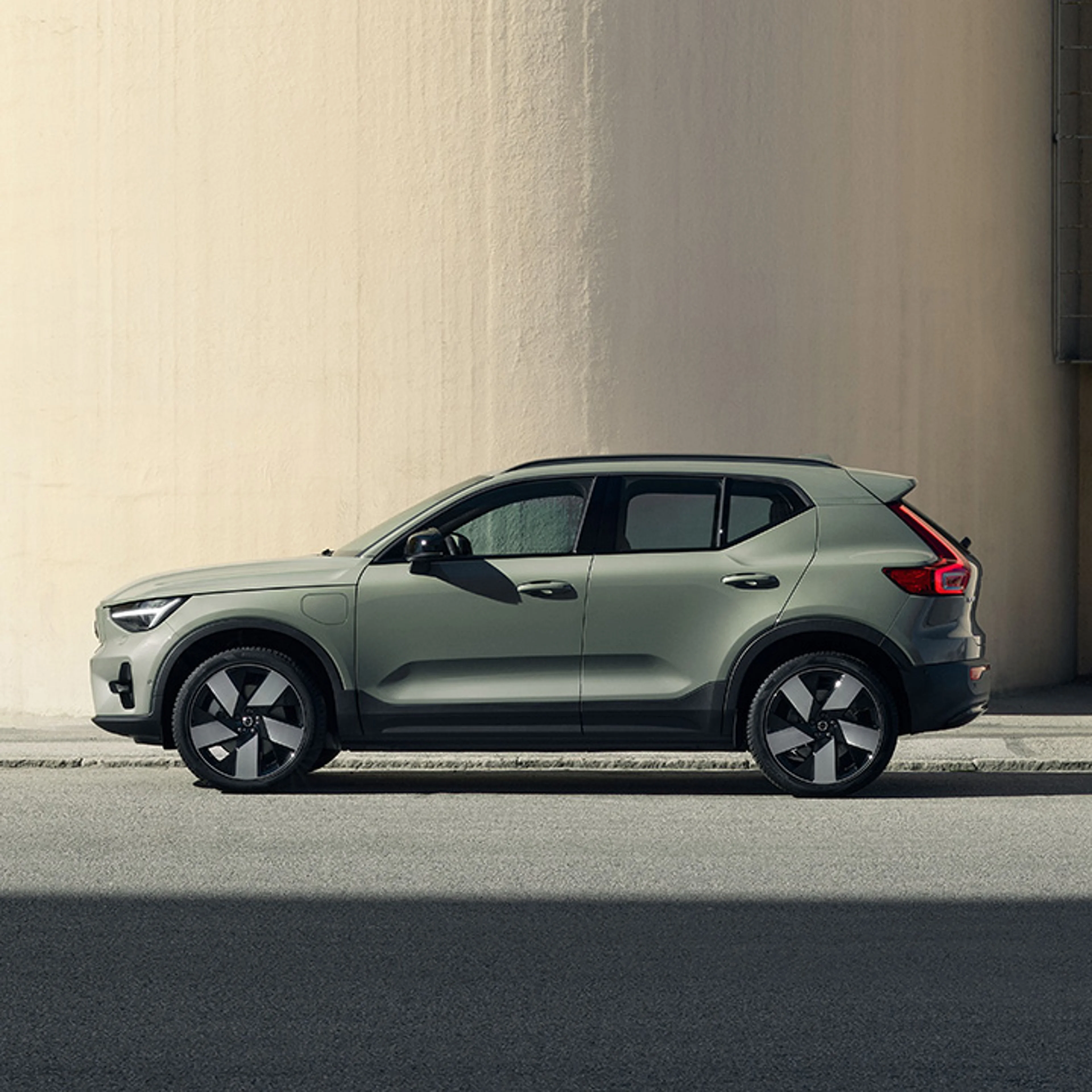 xc40_hero_1x1
