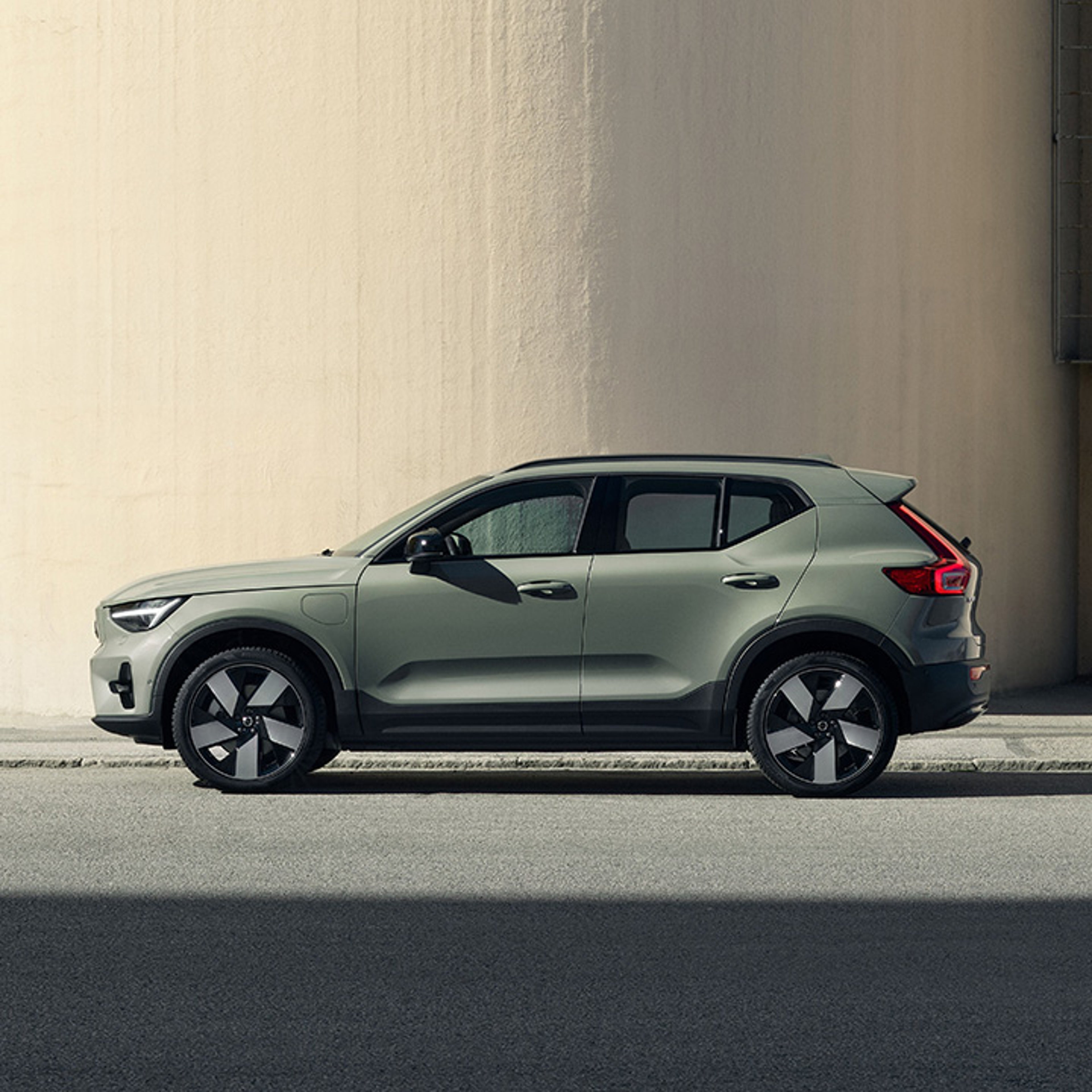 xc40_hero_1x1