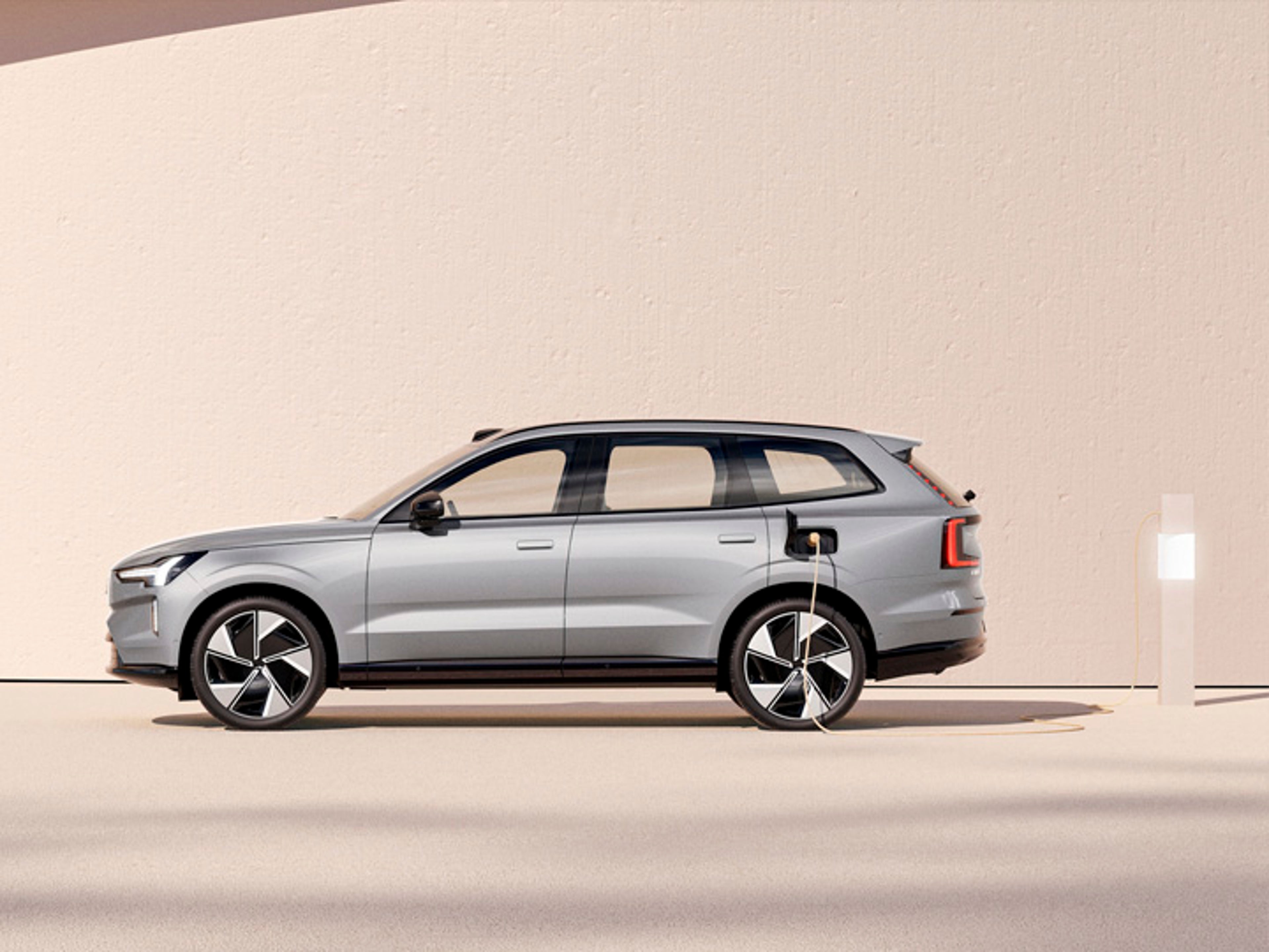 Volvo EX90 vista lateral