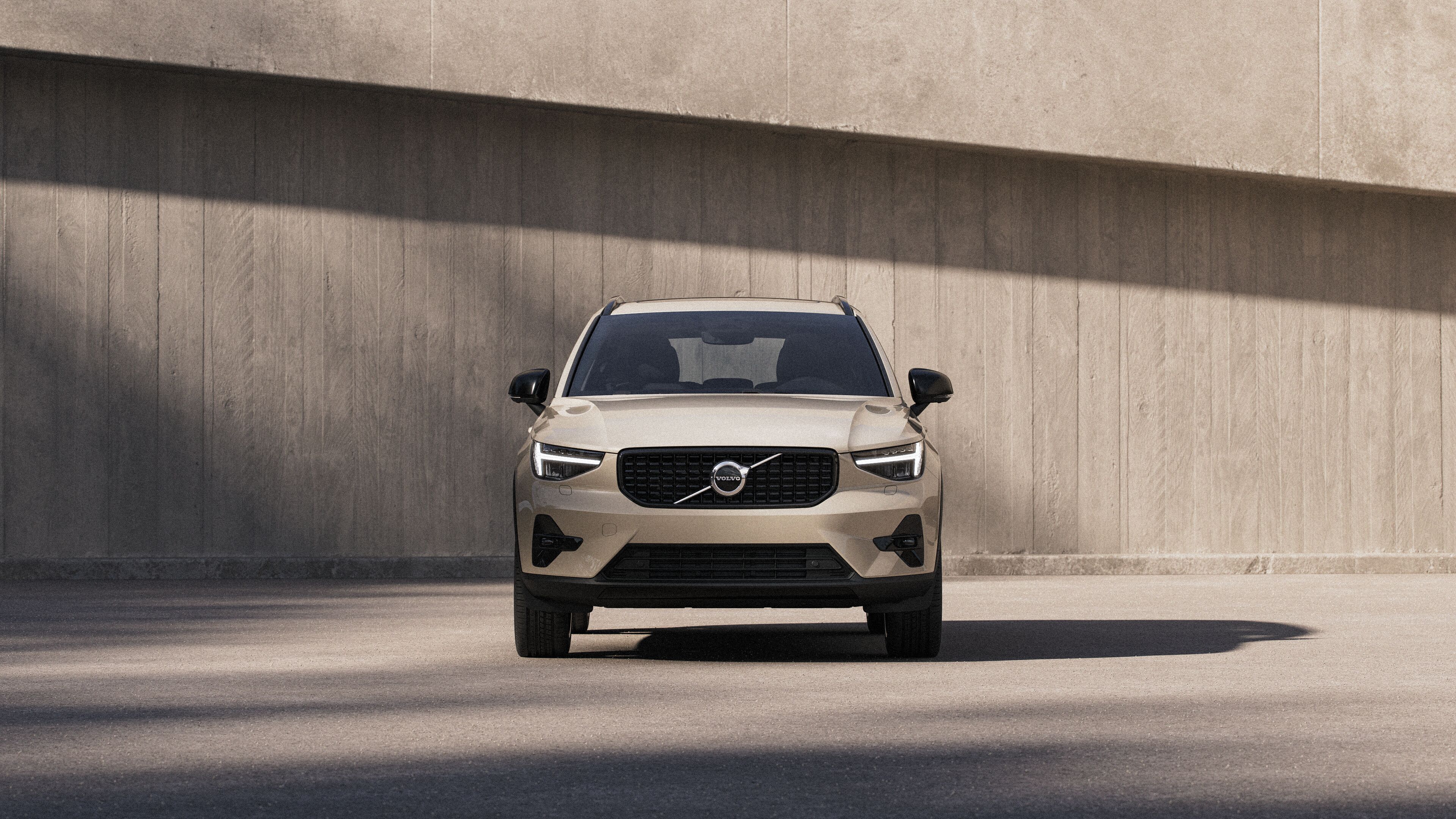 XC40 B3 Automatico Essential MY26