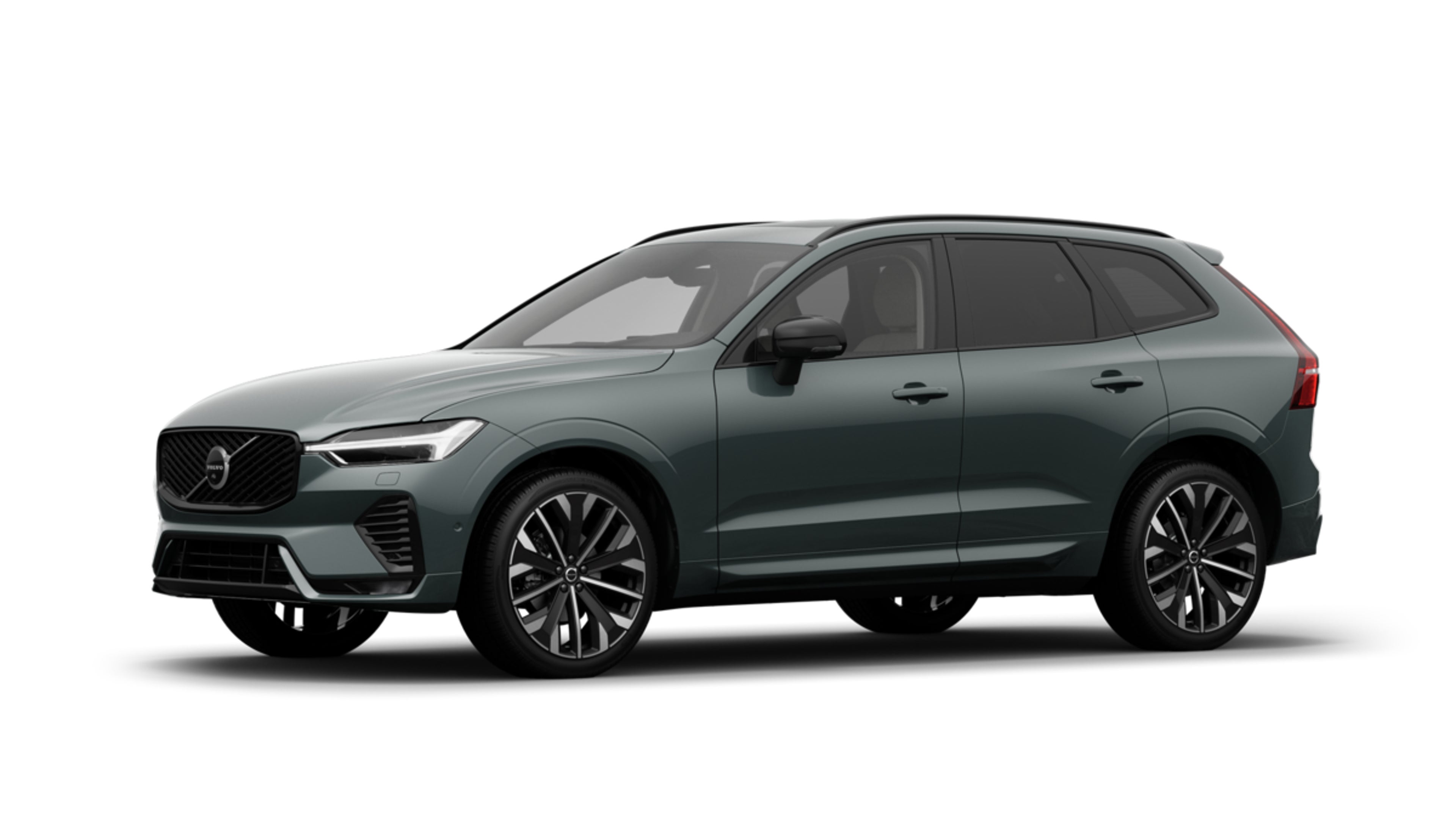 Volvo XC60, parkiran na cesti, z oznako 4,99 % obrestna mera.