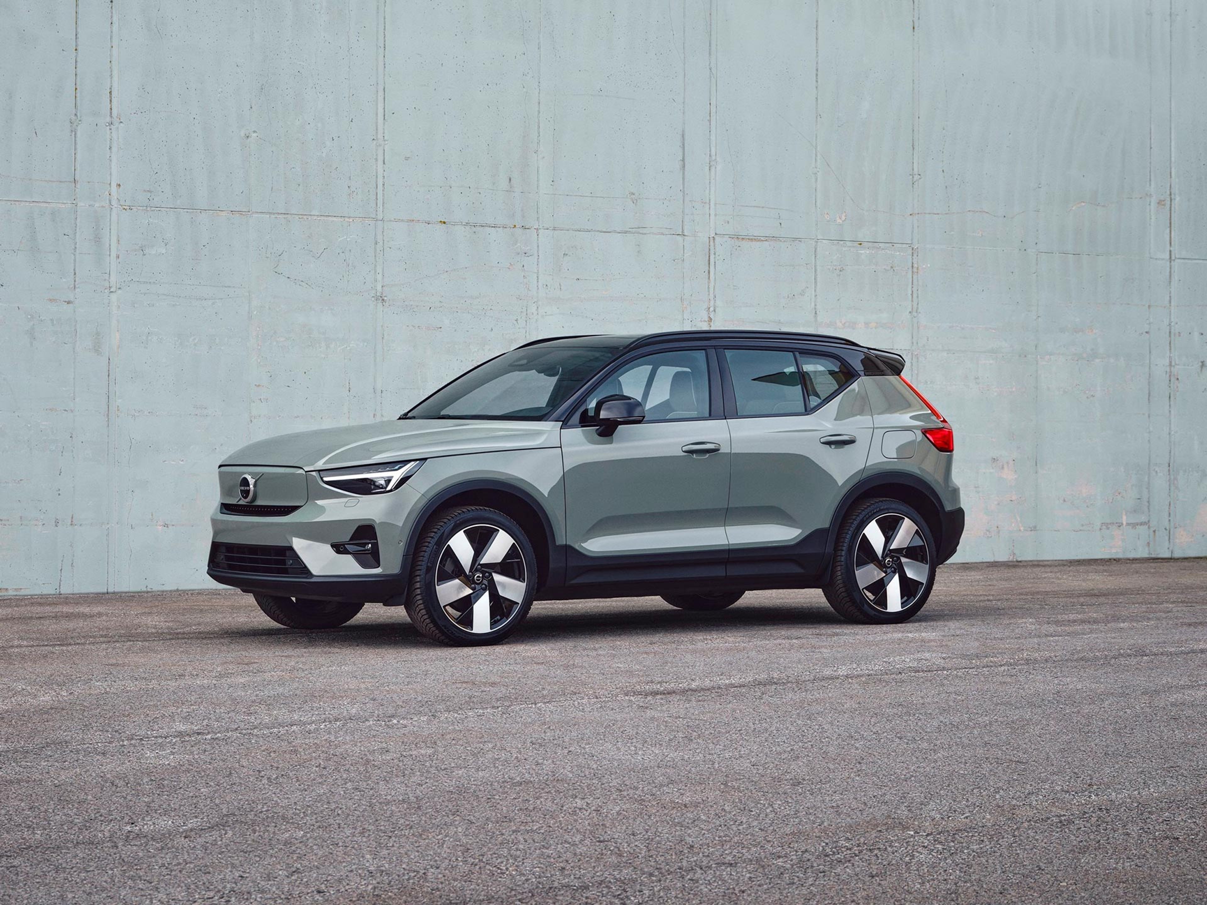 Volvo Cars Chile renueva el XC40 en todas sus versiones: ahora cuenta con nuevo diseño y materiales más ecológicos