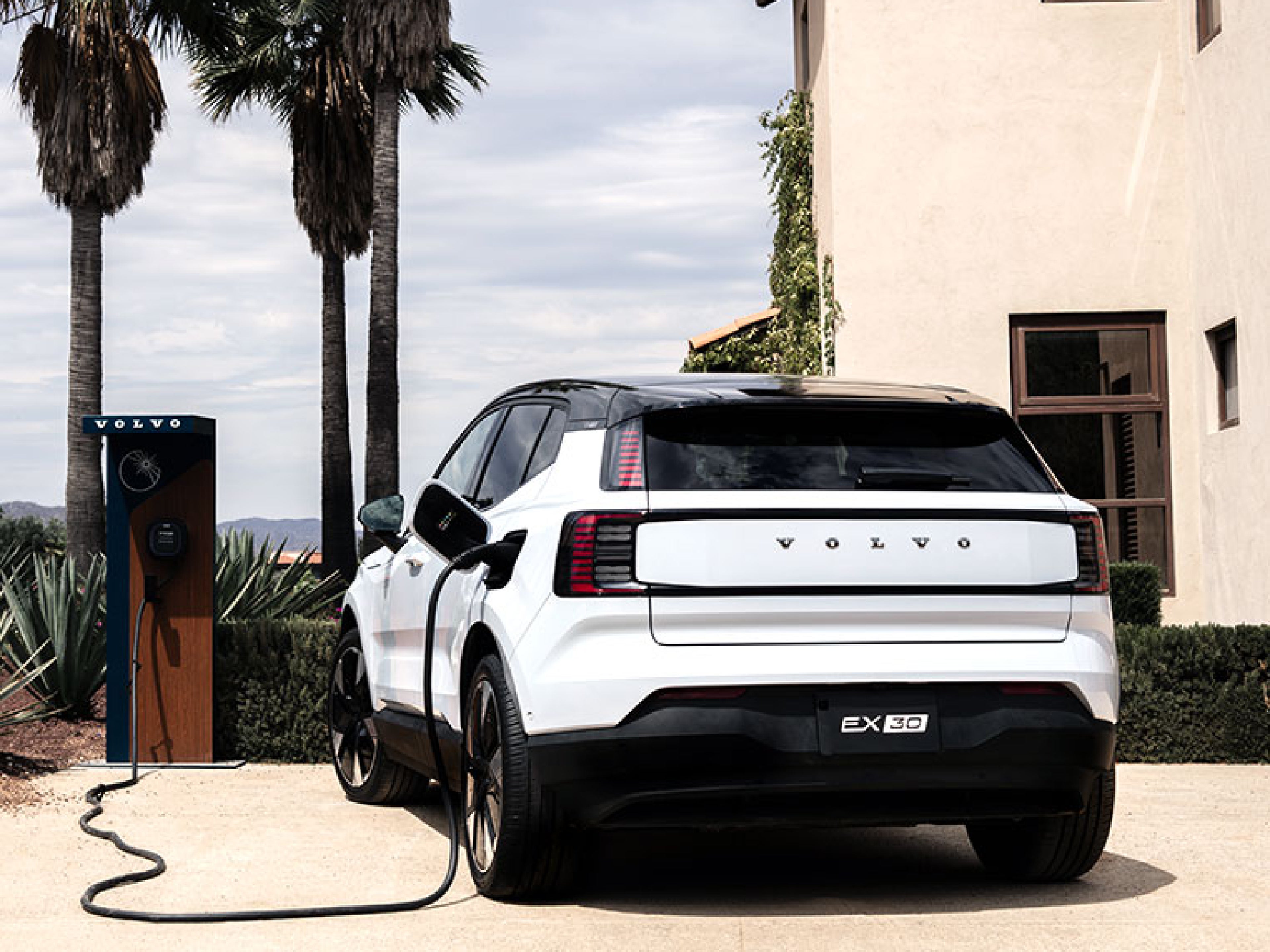 Menos Impuesto Sobre la Renta (ISR)