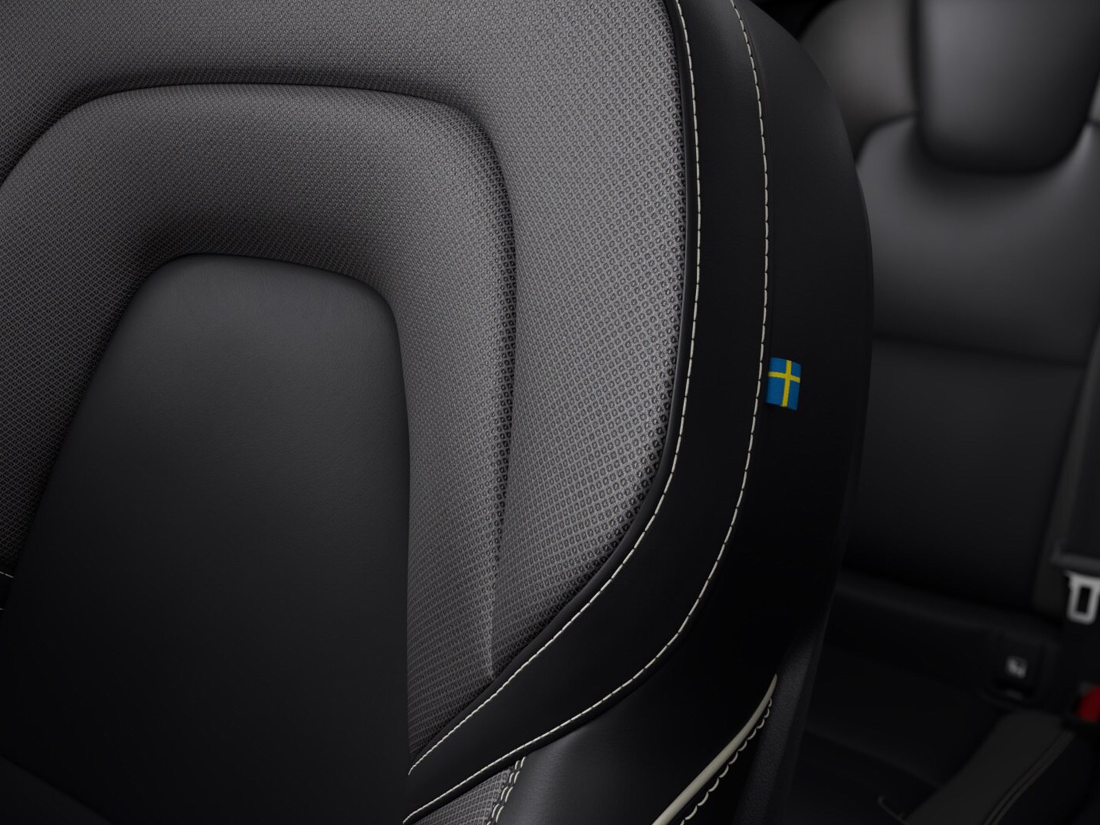 Sportieve stoelen van hoogkwalitatief leer.