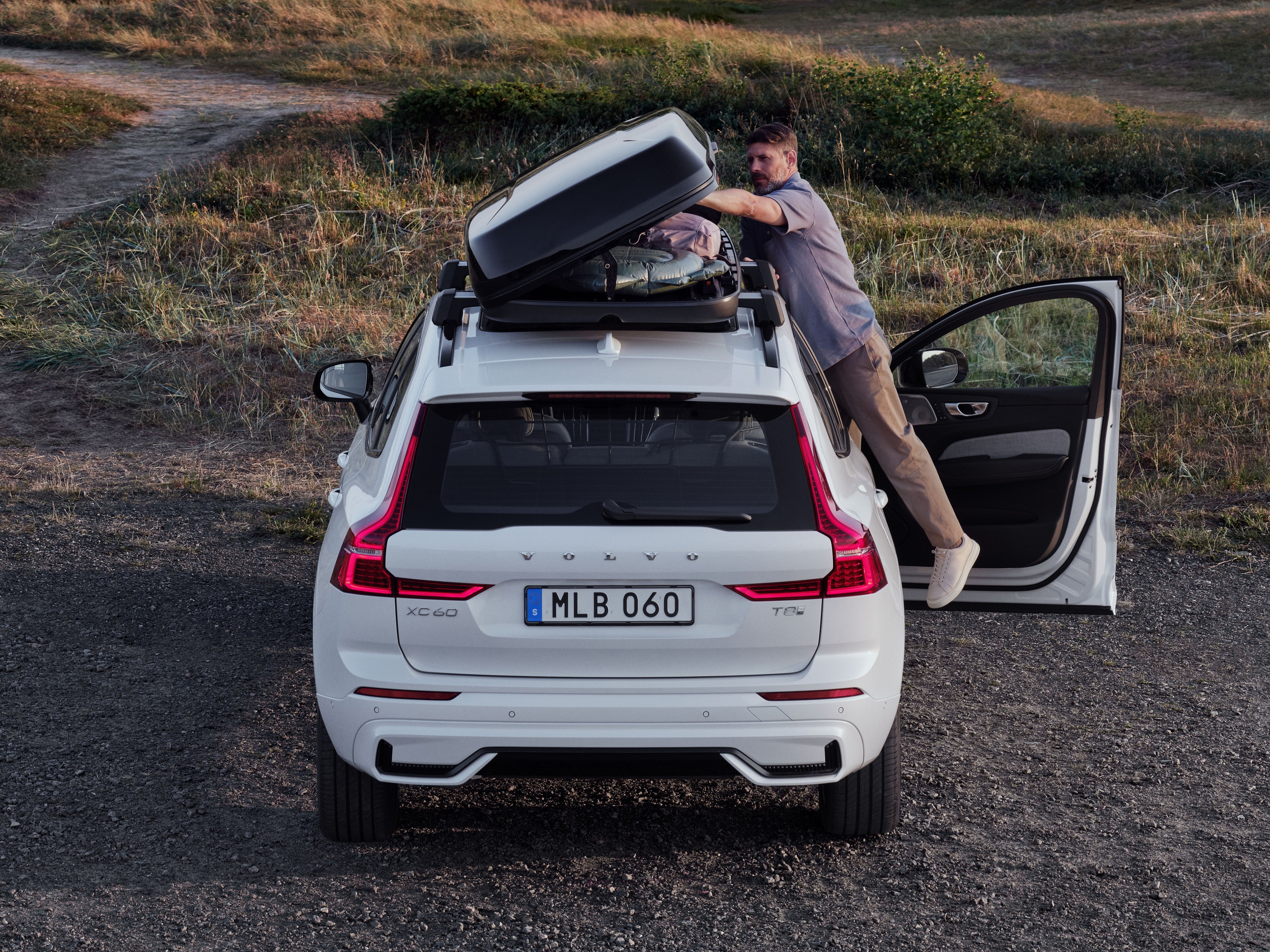 Volvo XC60 - Pacchetti, Accessori e Ruote Complete per il tuo sicuro e tecnologico SUV.