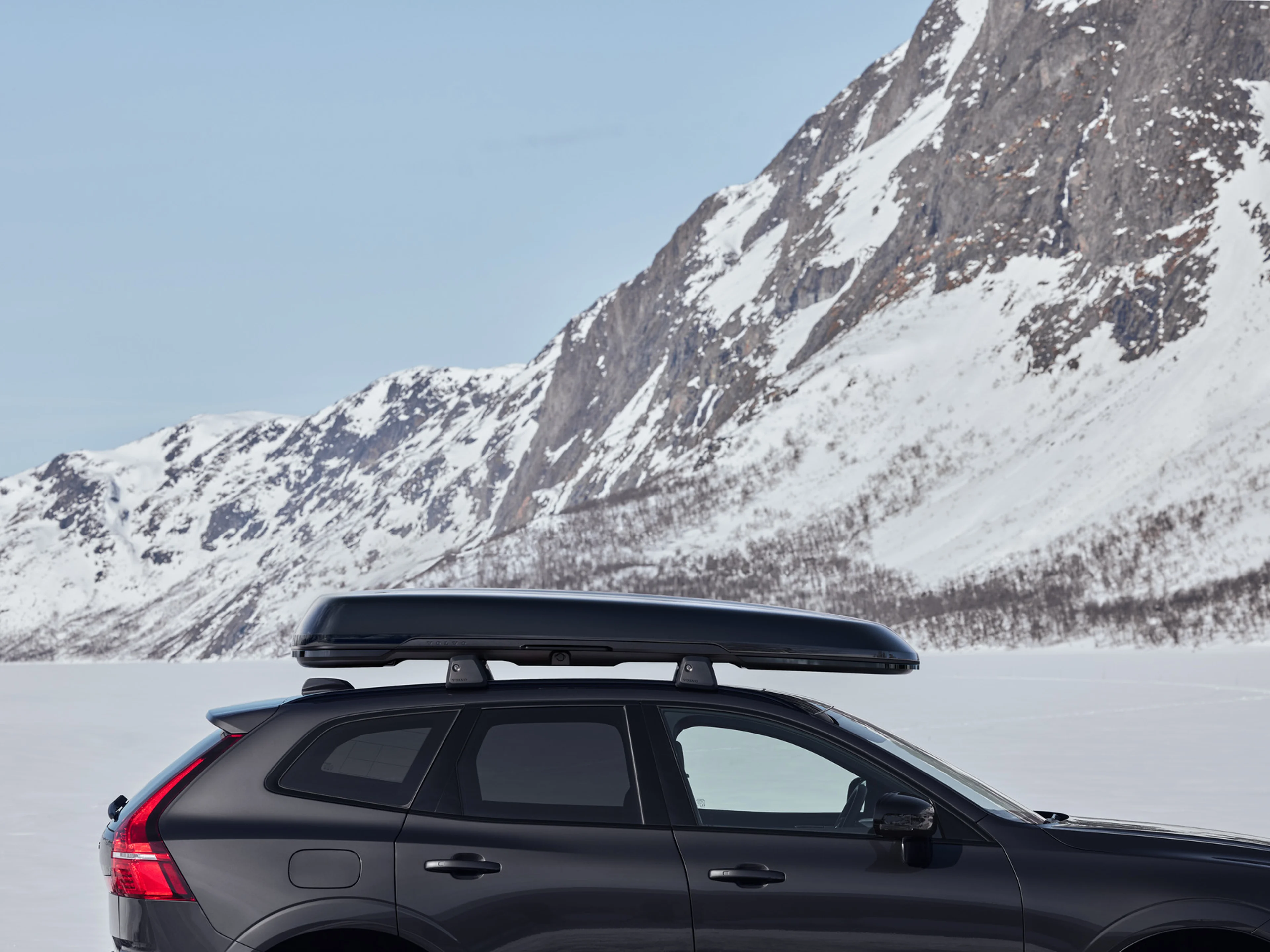Rooftop Cargo Box - Volvo Cars Accessory
