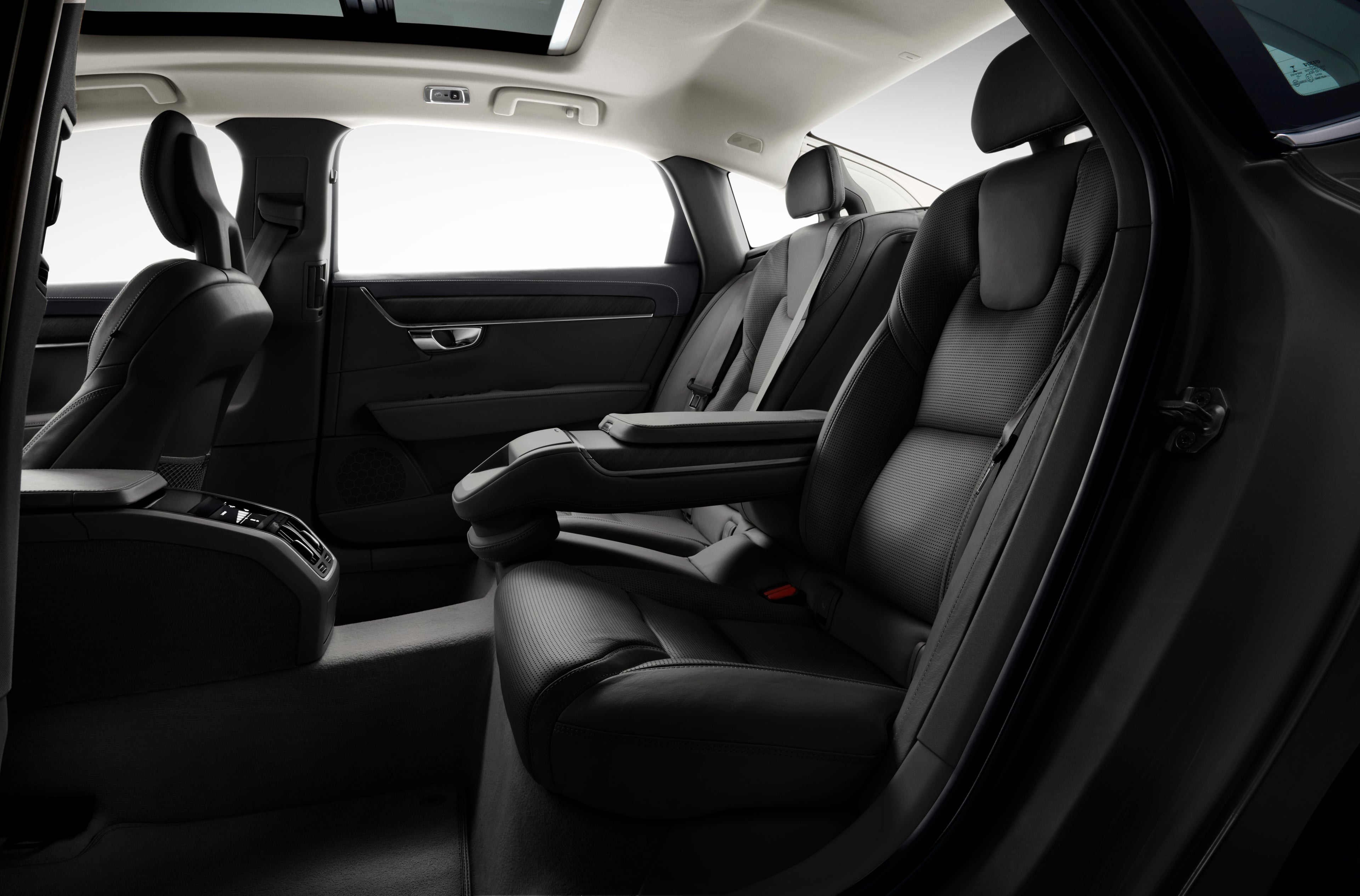 Volvo Livery S90 Specifications - Interior of Volvo S90 sedan