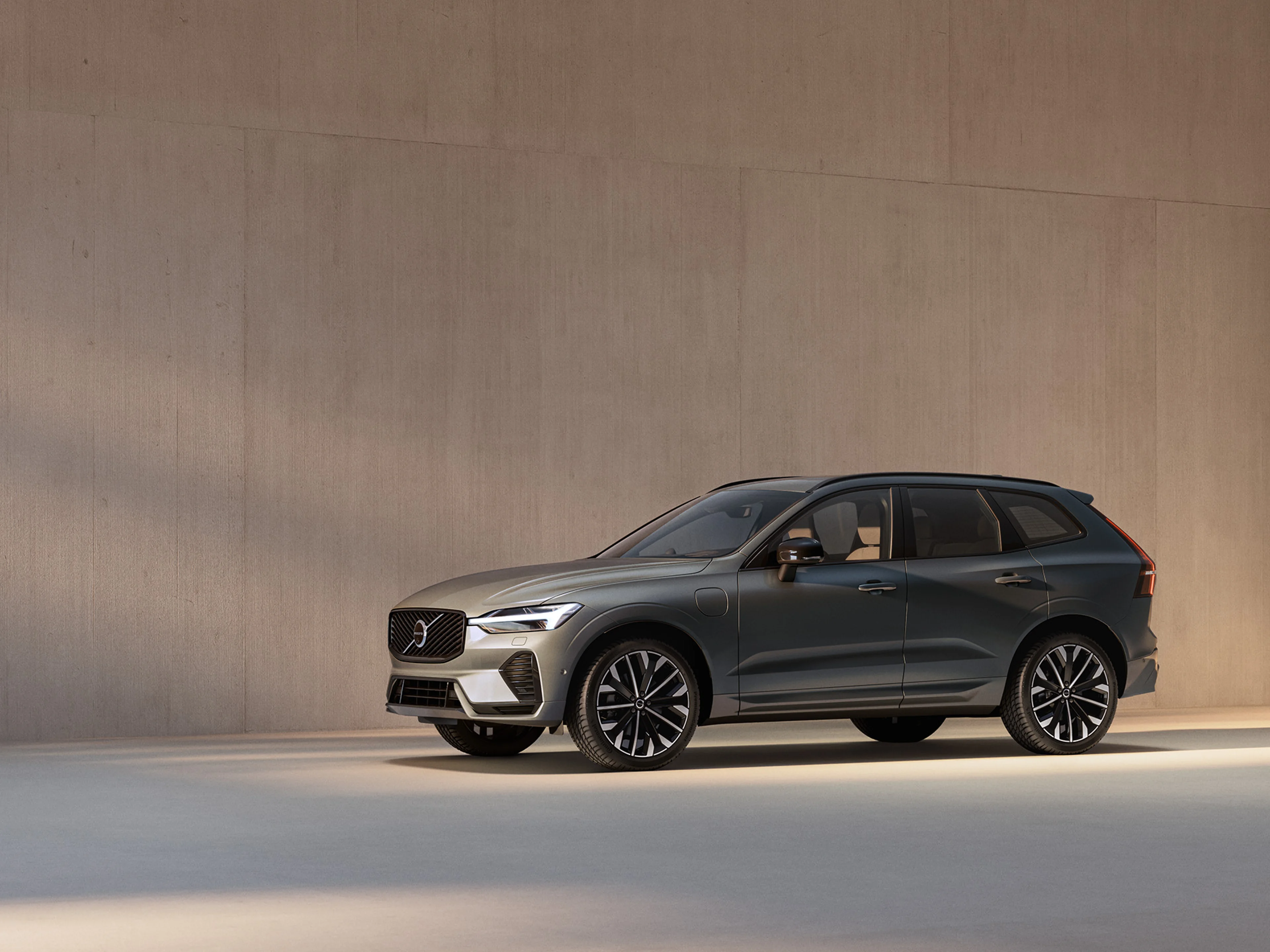 XC60 num cenário de estúdio terracota
