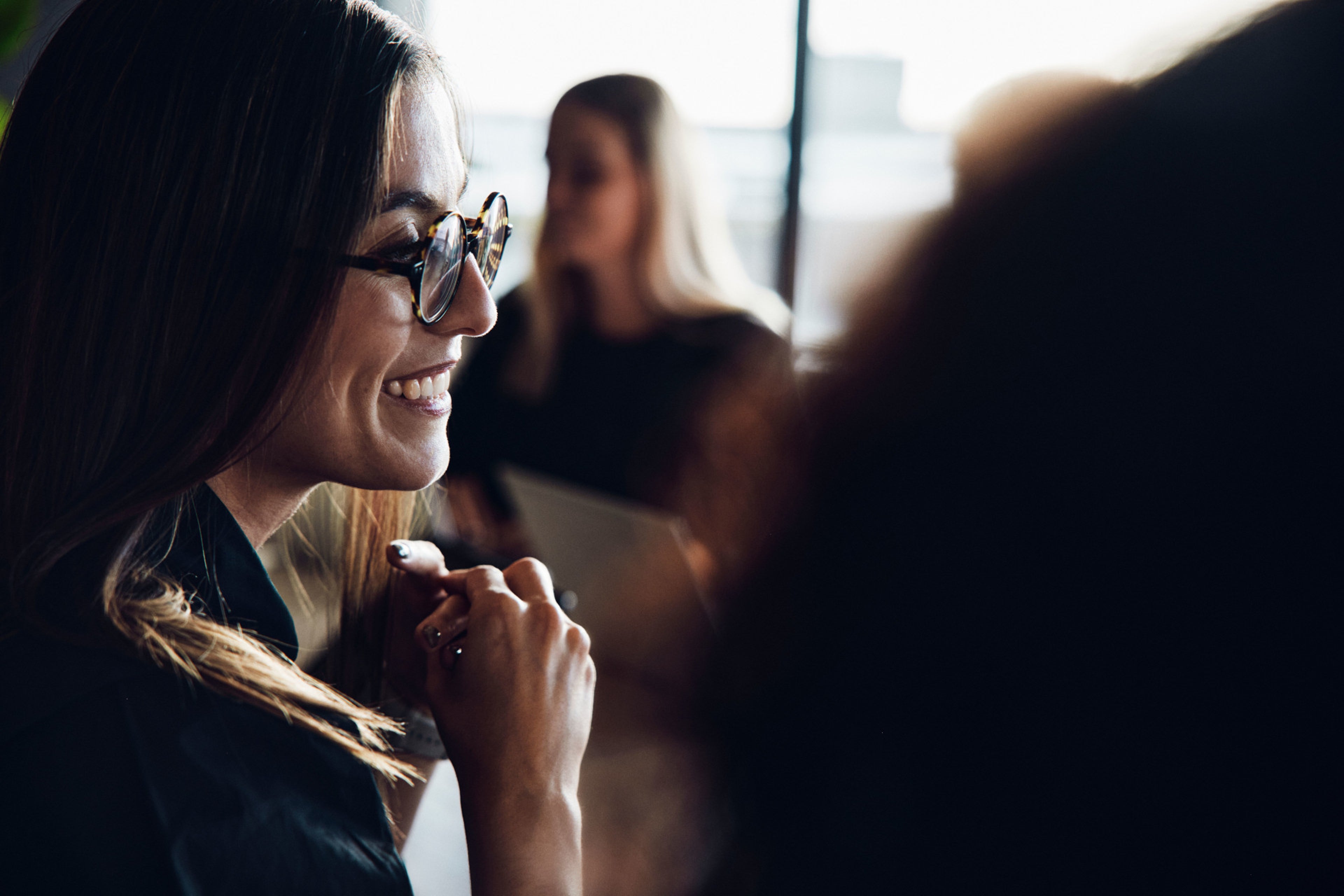Menschen unterhalten sich