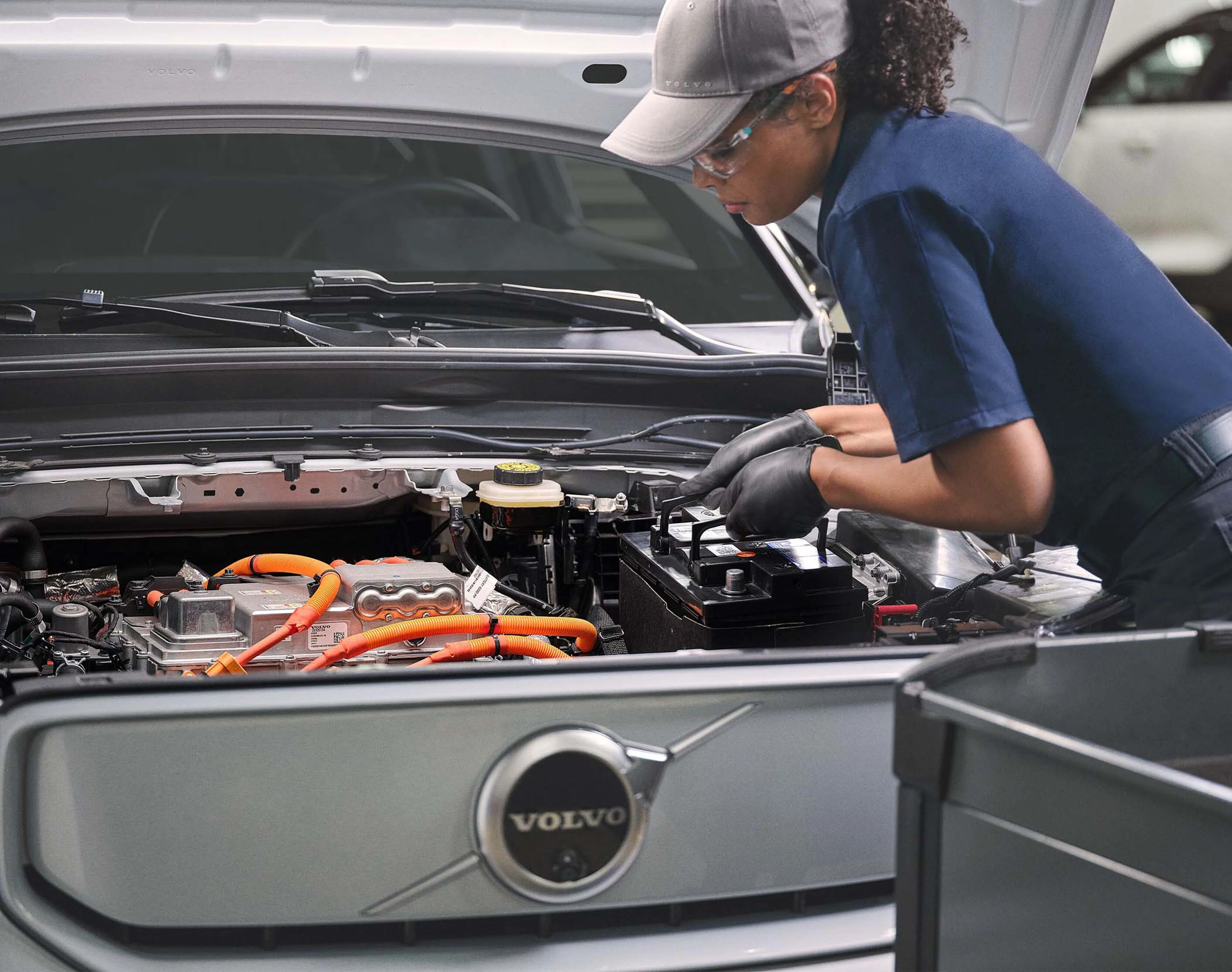 Volvo Genuine 12V Battery