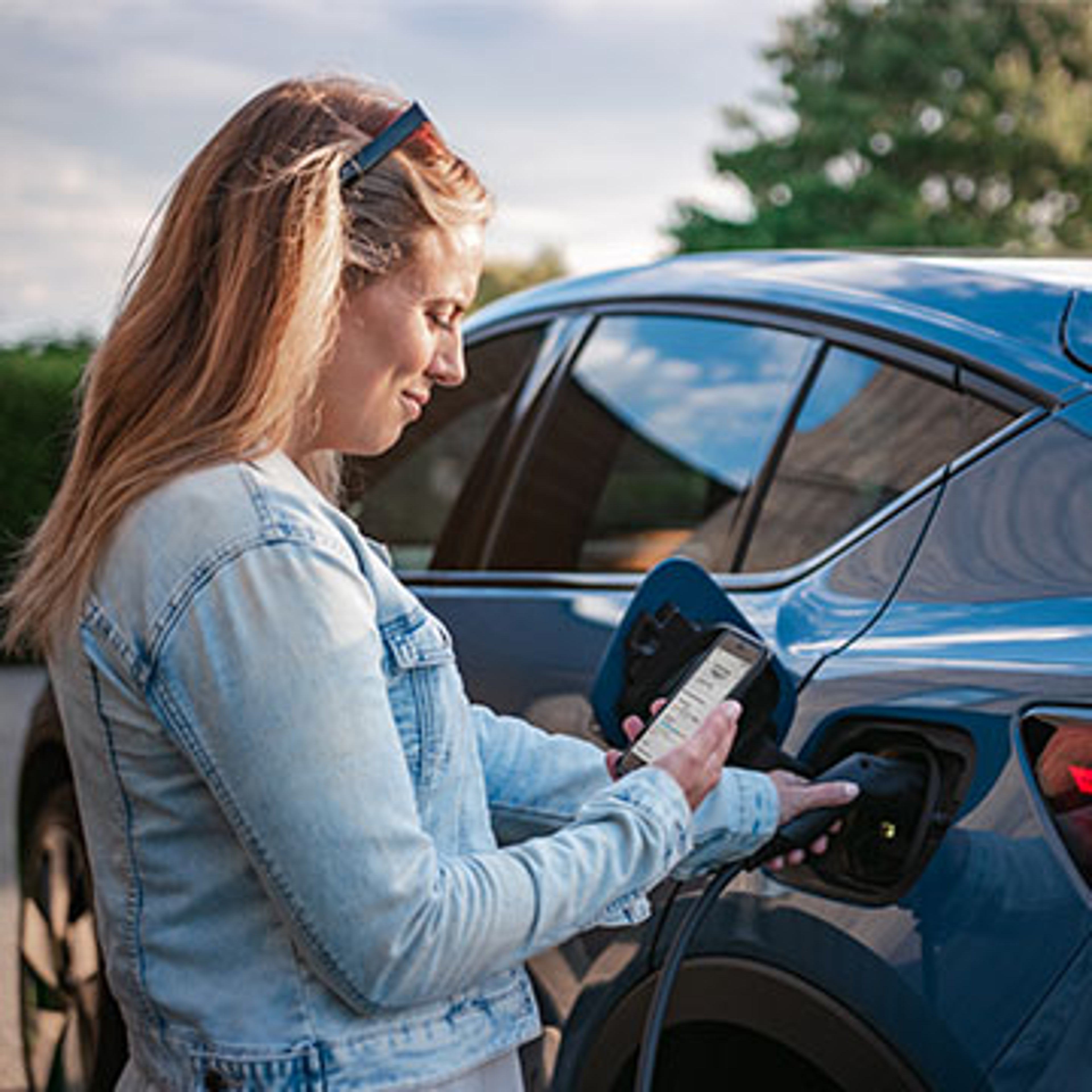 Women charges C40 Recharge