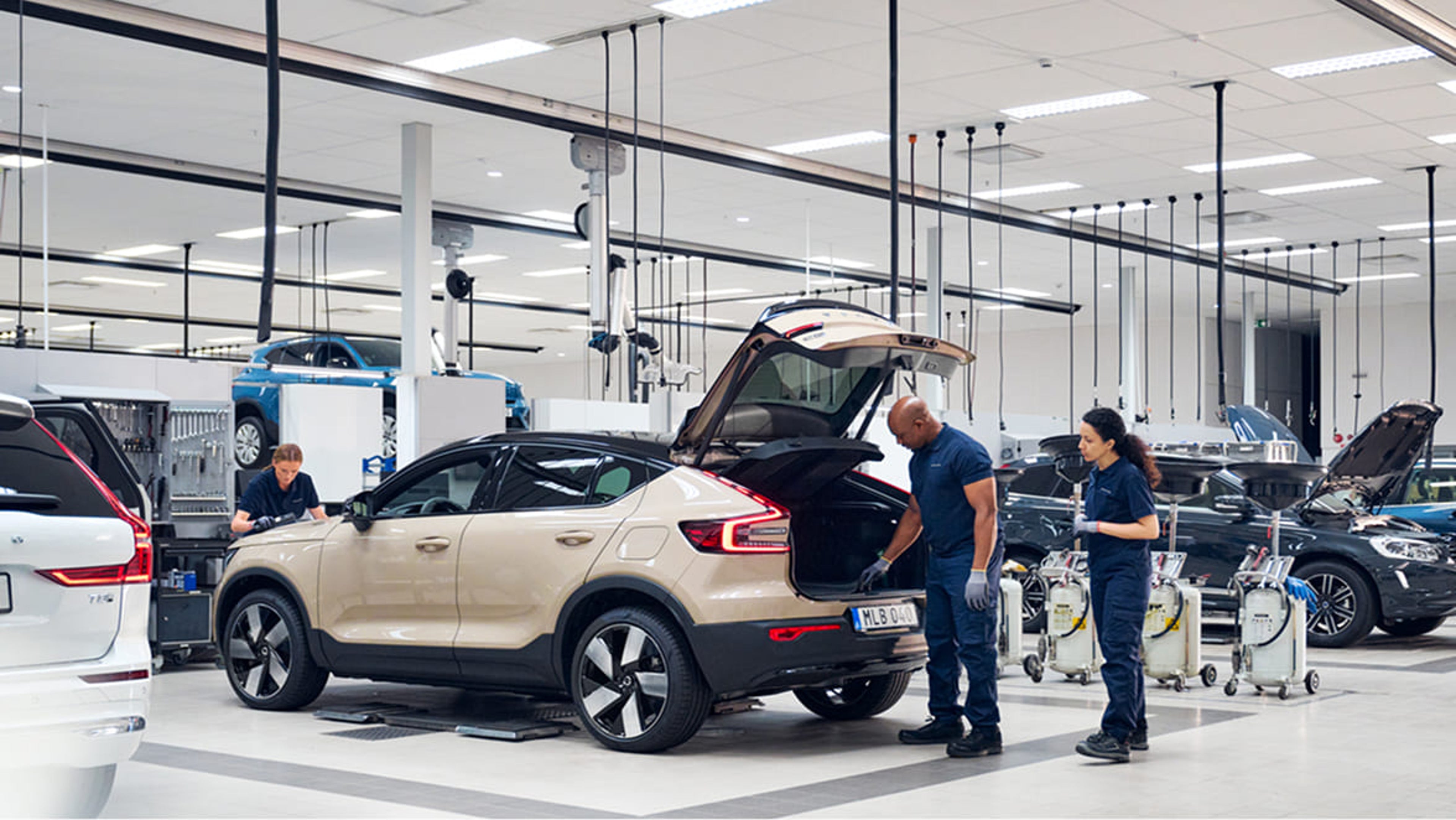 complete service history, you can rest assured that your car has been maintained in authorised workshops