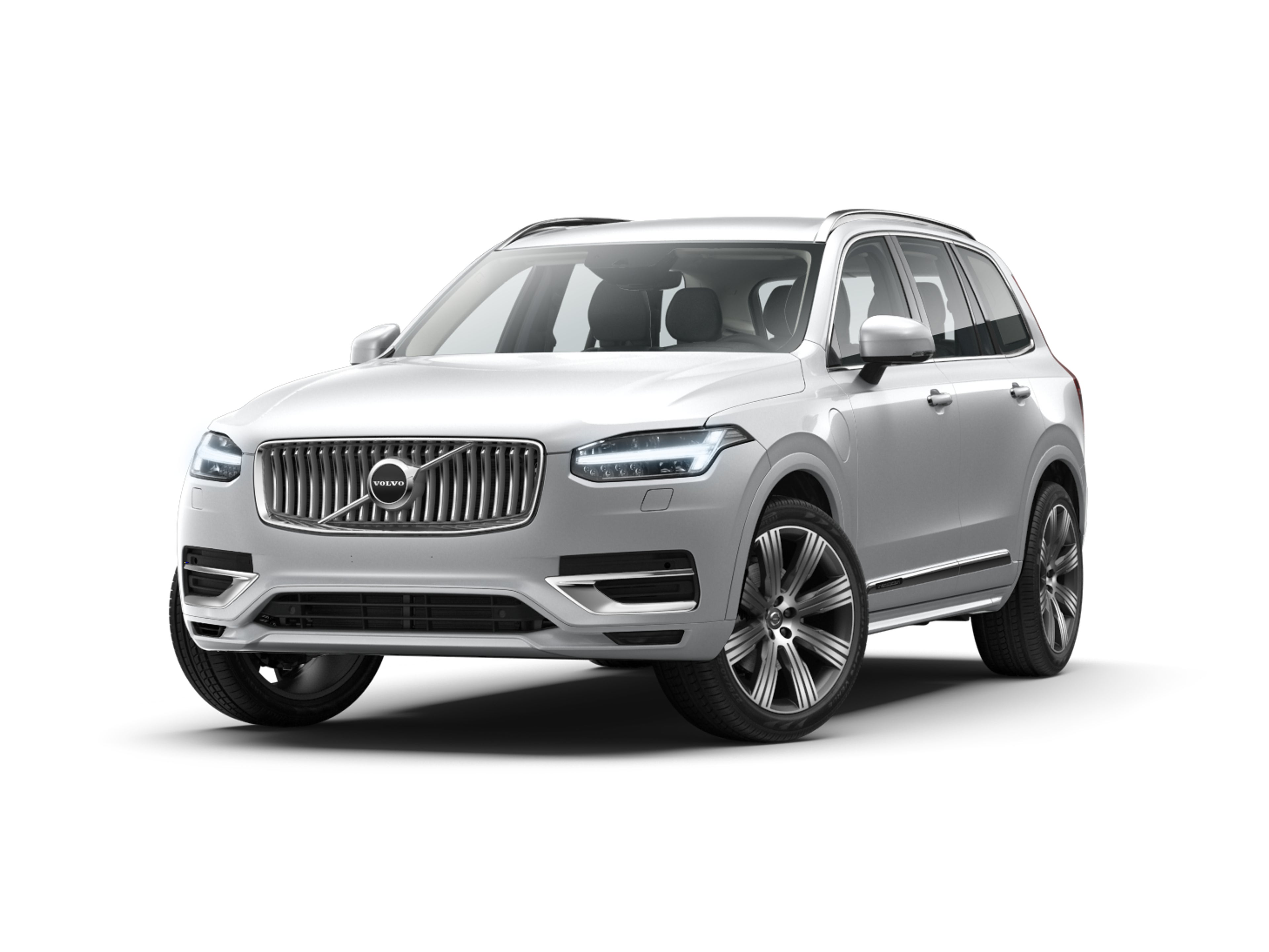 A front facing image of the Volvo XC90 plug-in hybrid in silver dawn.