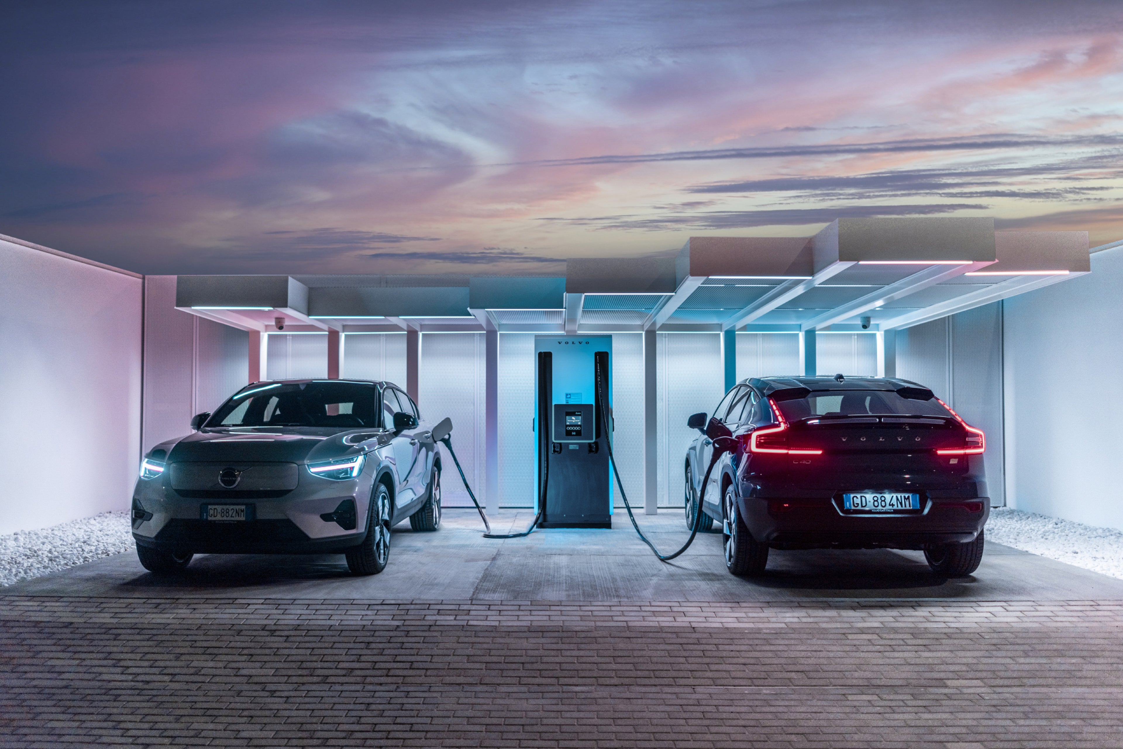 Volvo | Powerstop - La rete di stazioni di ricarica ultrafast by Volvo Cars