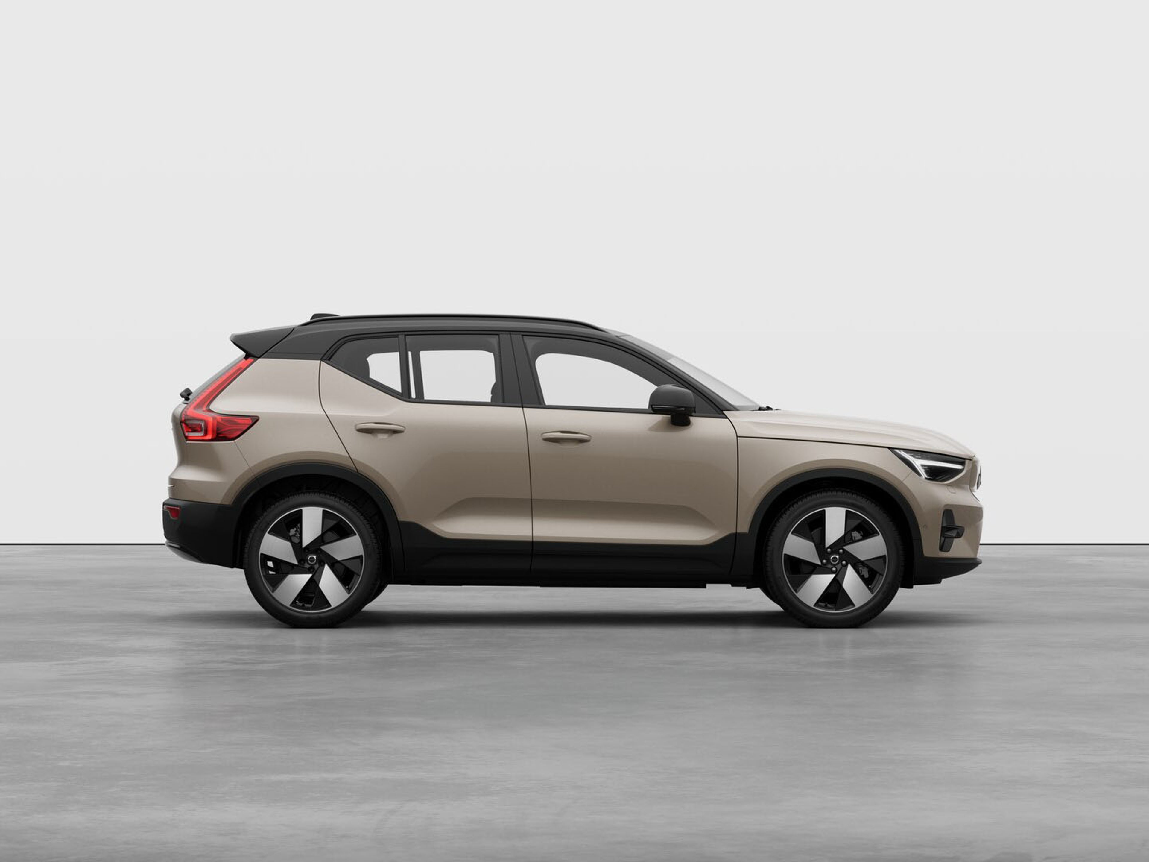 Volvo EX40 Sand Dune