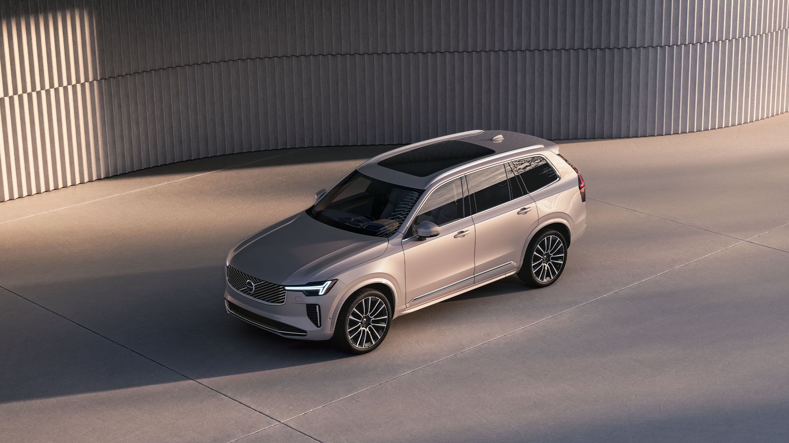 New XC90 Range | 2025.5 XC90 and XC90 plug-in hybrid | Volvo Car Canada