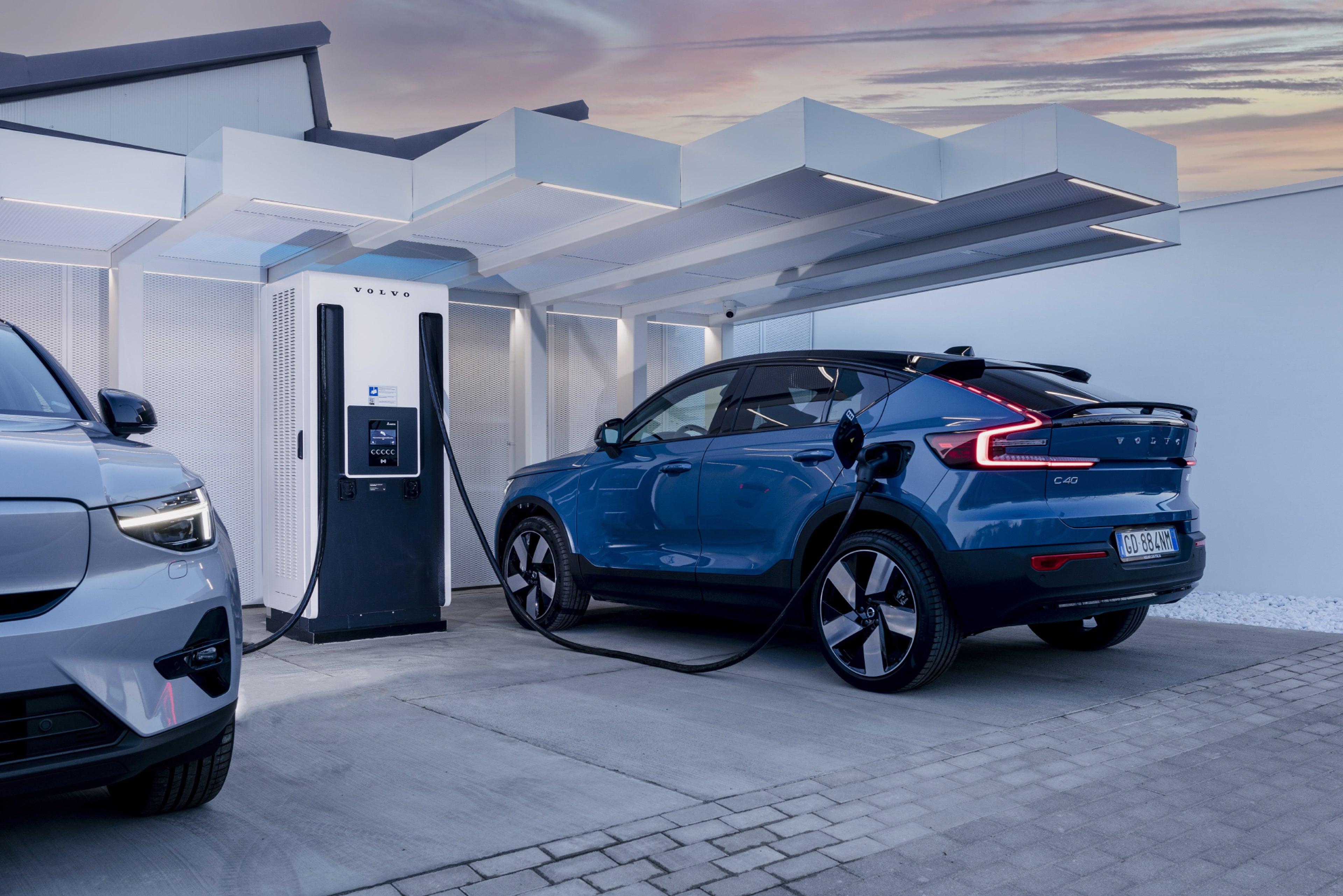 Volvo | Powerstop - La rete di stazioni di ricarica ultrafast by Volvo Cars