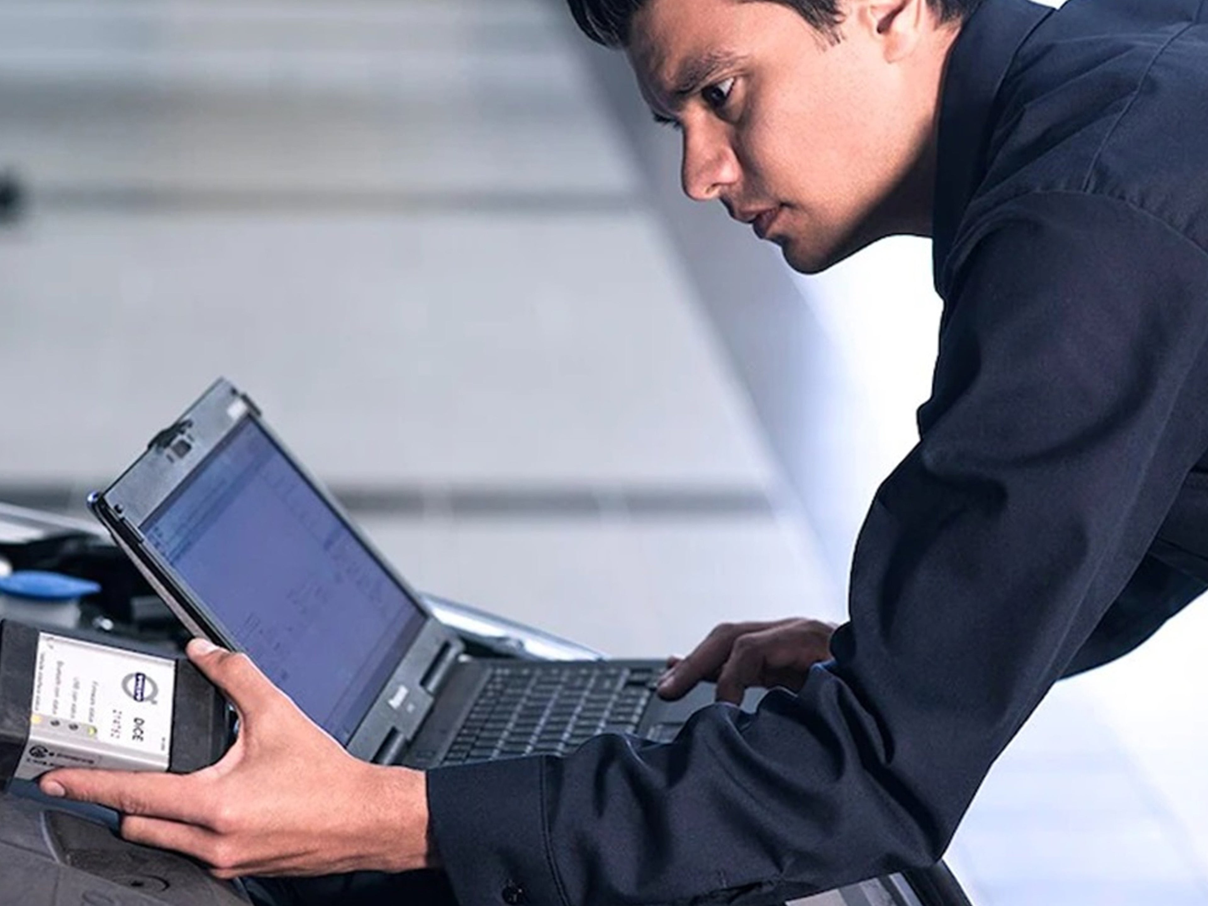 Kalibrace senzorů vozu Volvo po výměně čelního skla