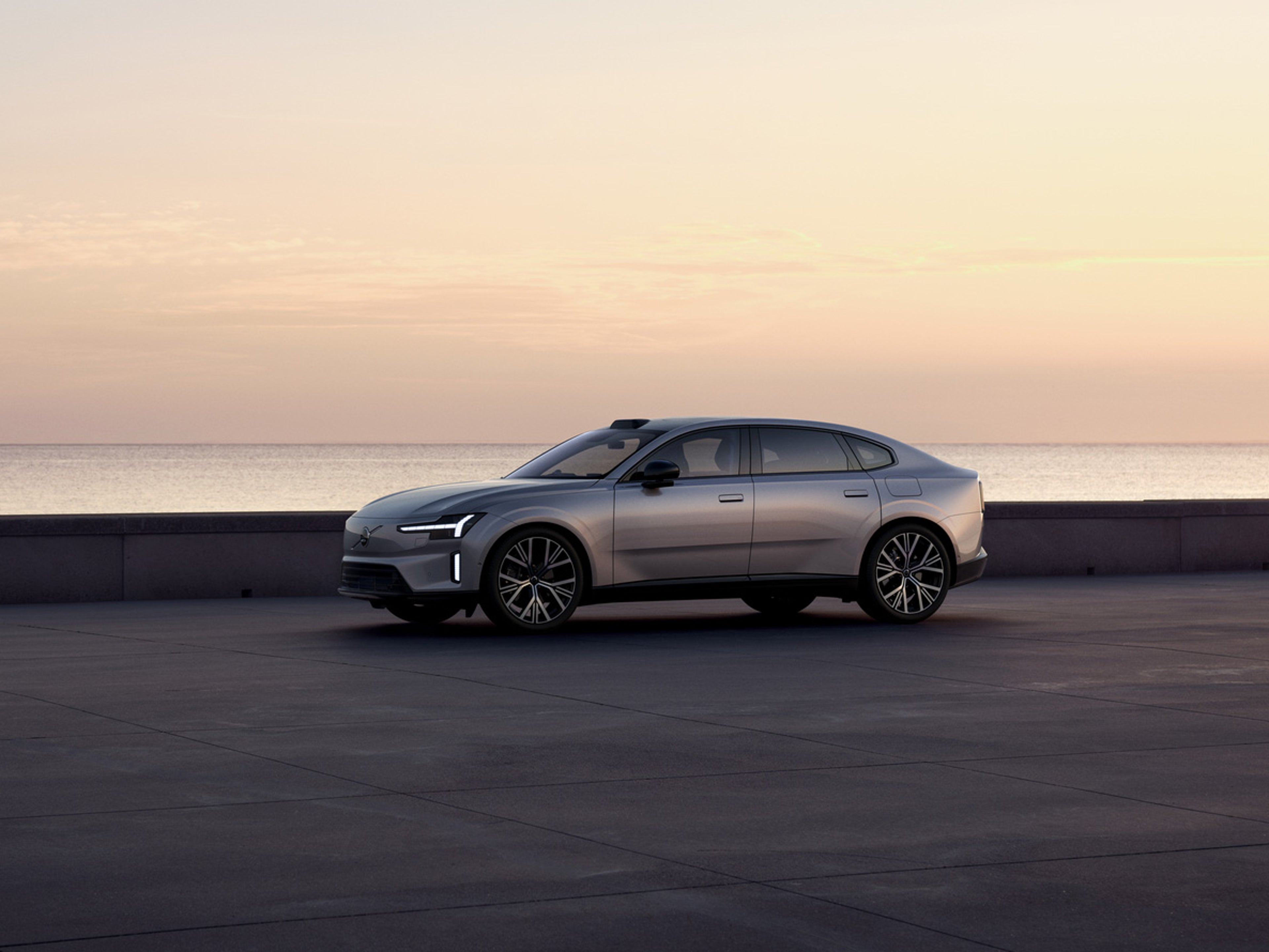 ES90 profile at sunset