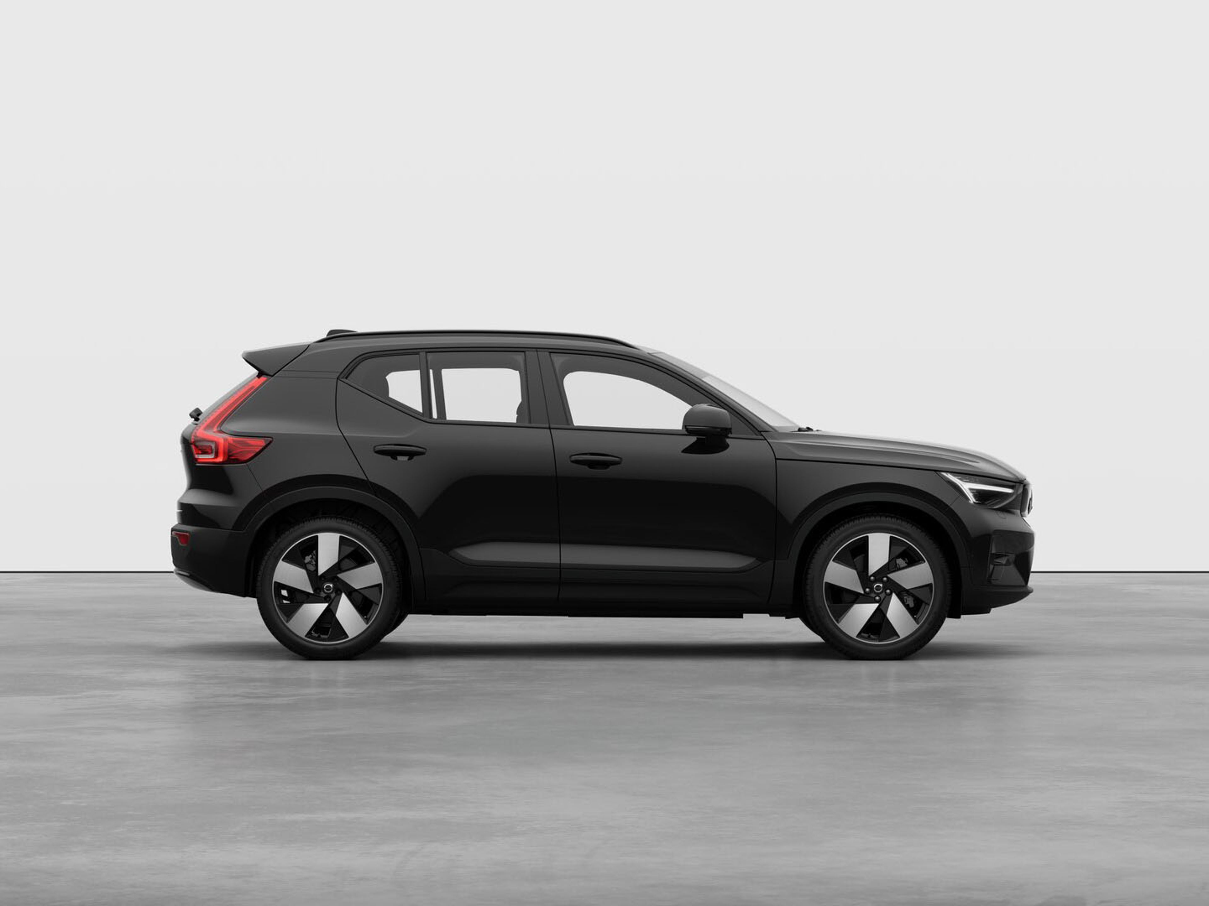 Volvo EX40 Onyx Black