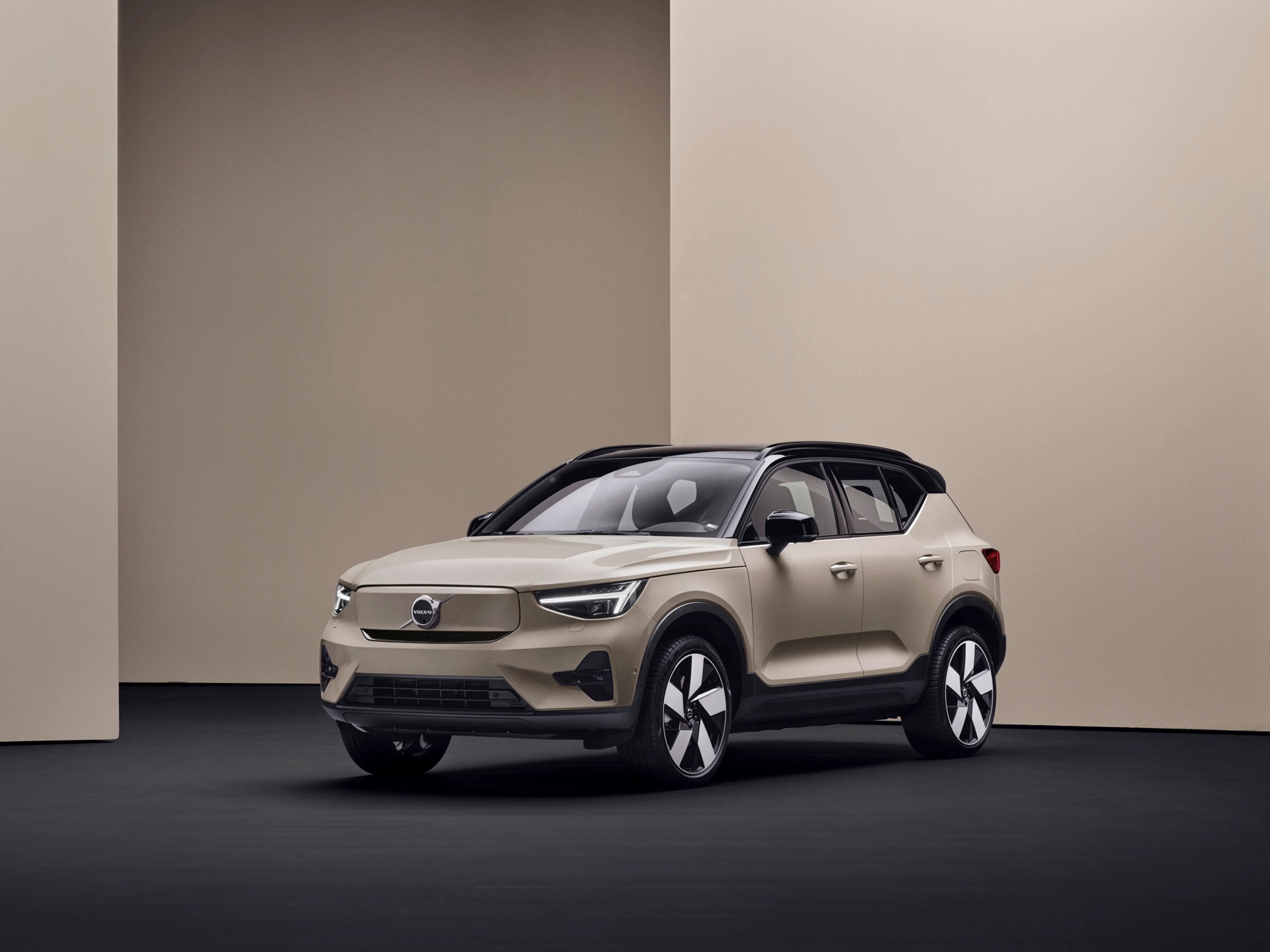 Volvo EX40 eléctrico puro