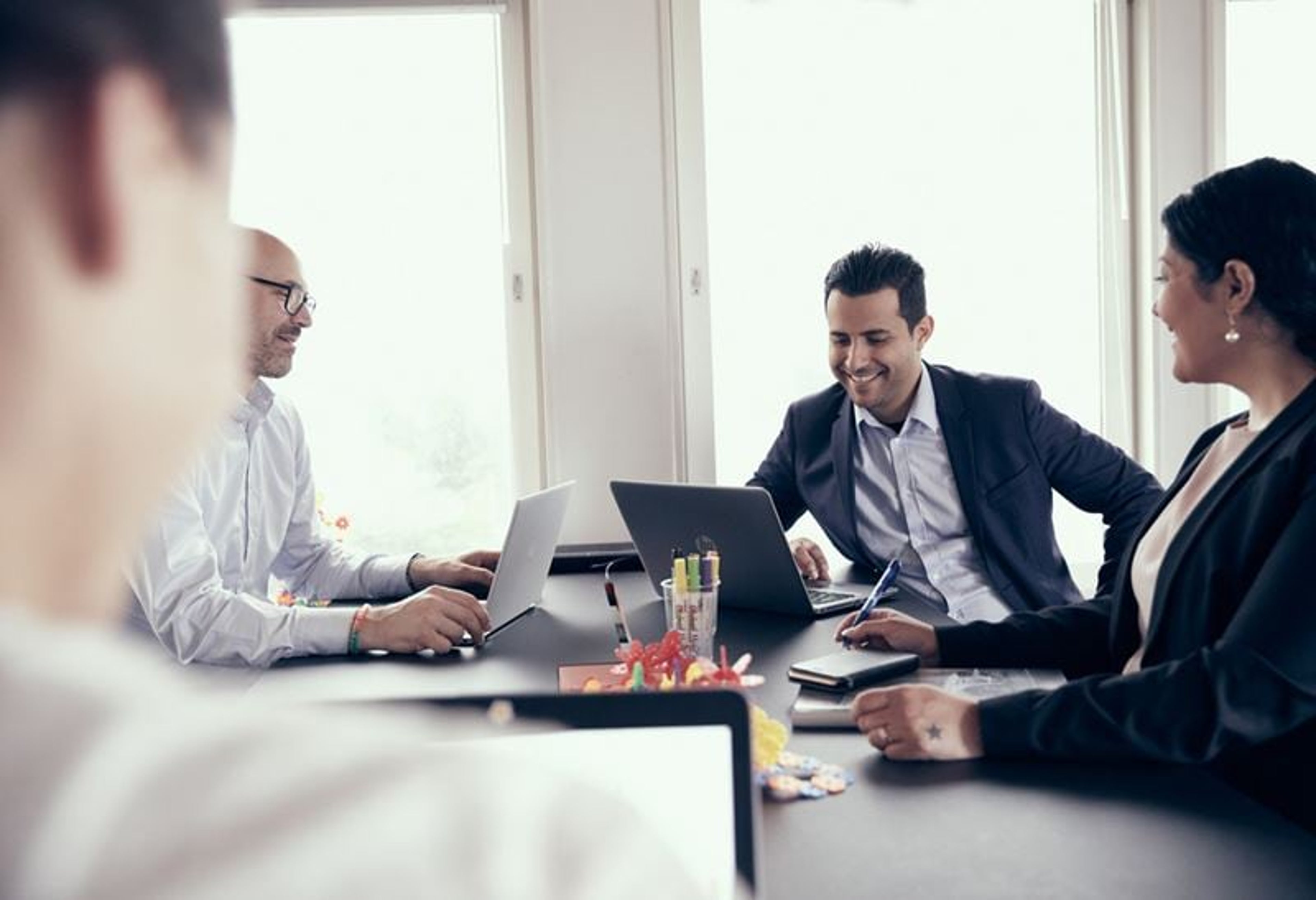 Volvoarbetare på kontor