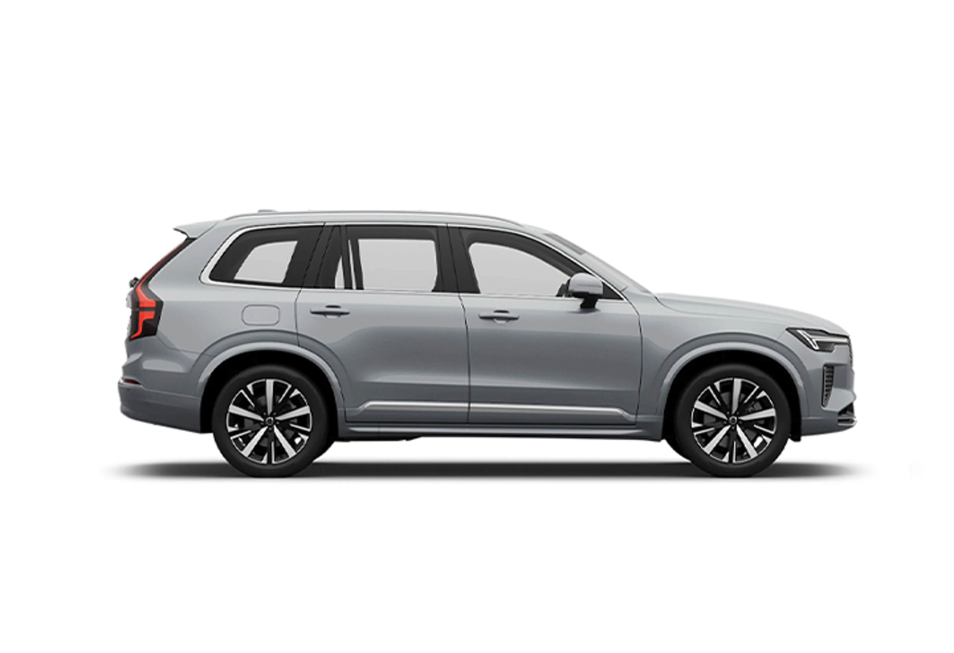 Ein grauer Volvo XC90 SUV auf weißem HIntergrund.