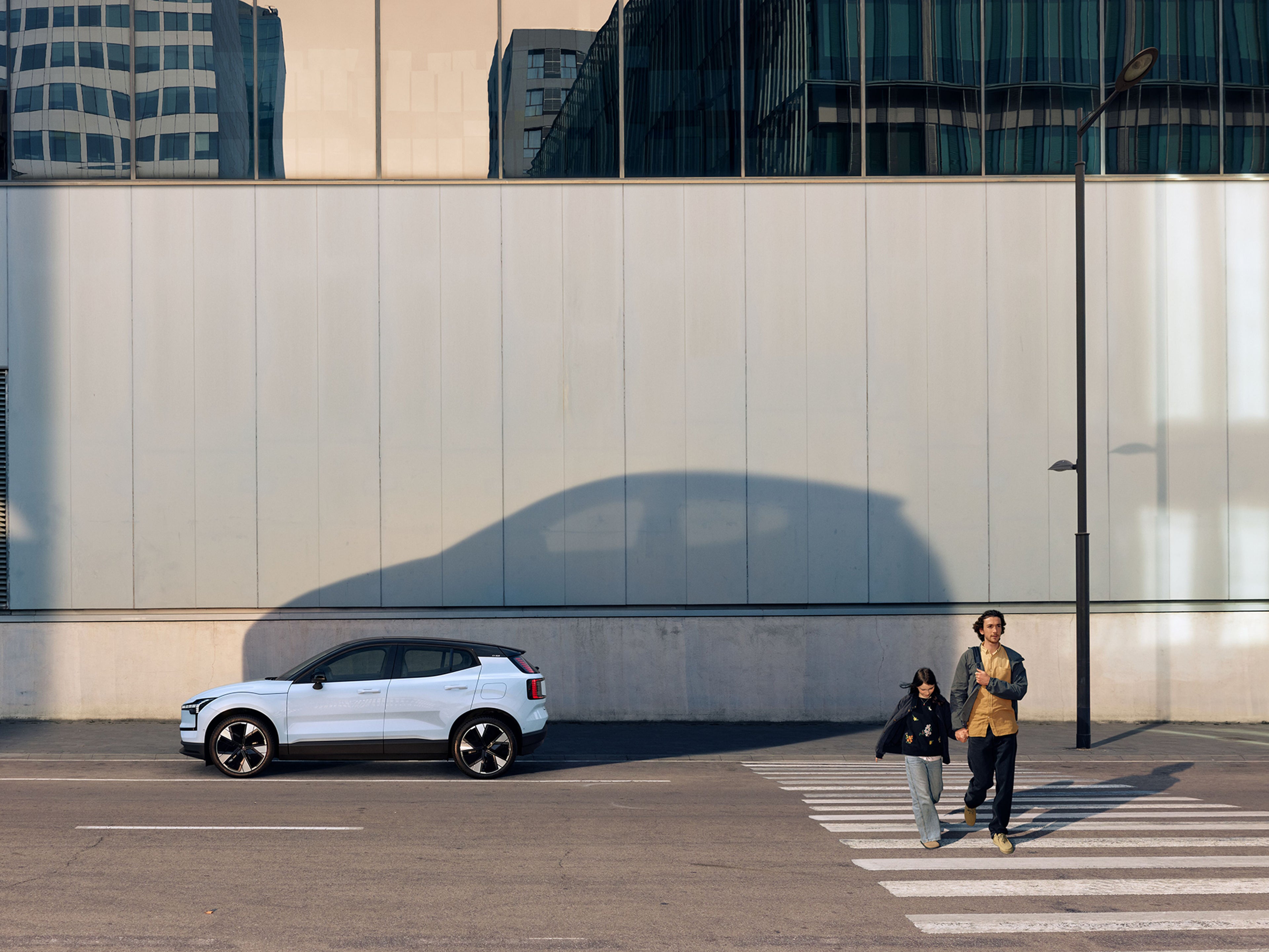 Seitenansicht des Volvo EX30.