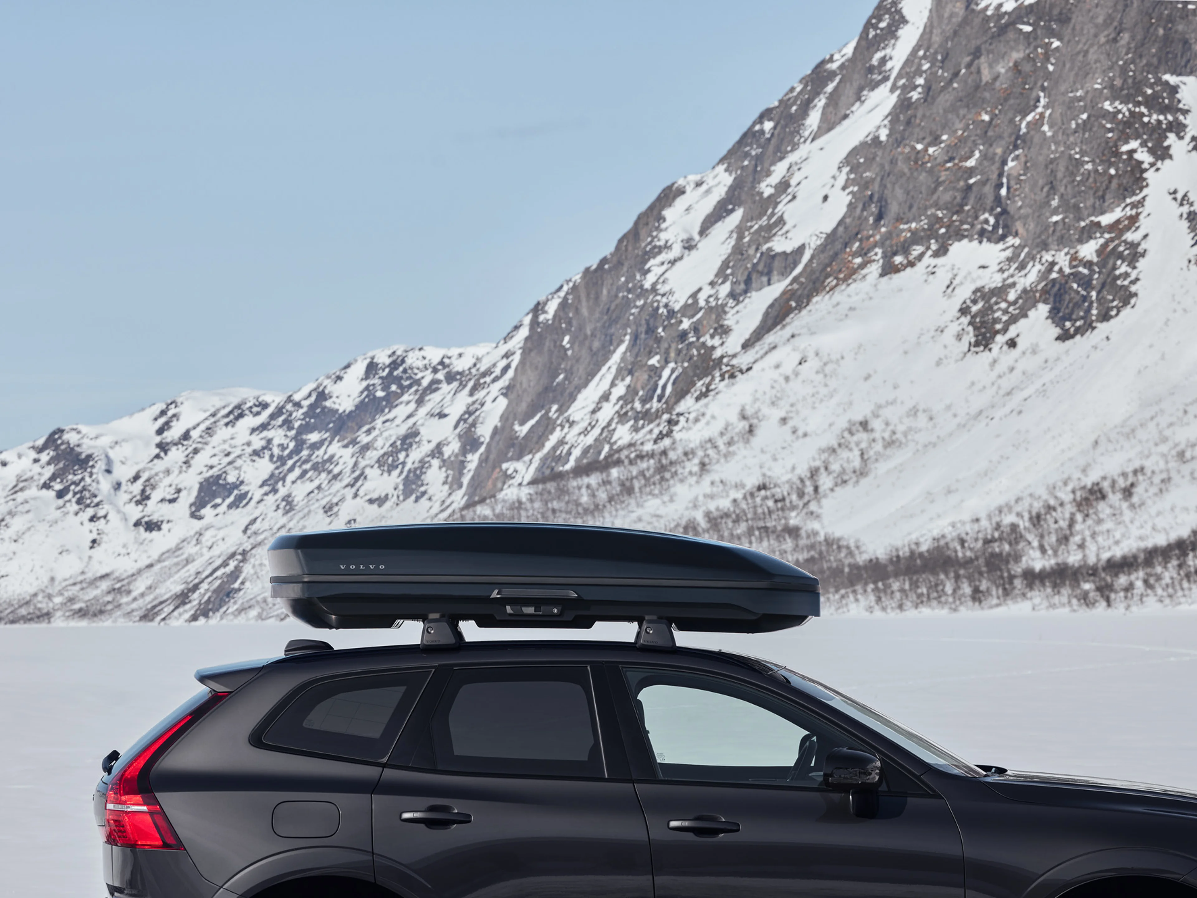 Rooftop Cargo Box - Volvo Cars Accessory