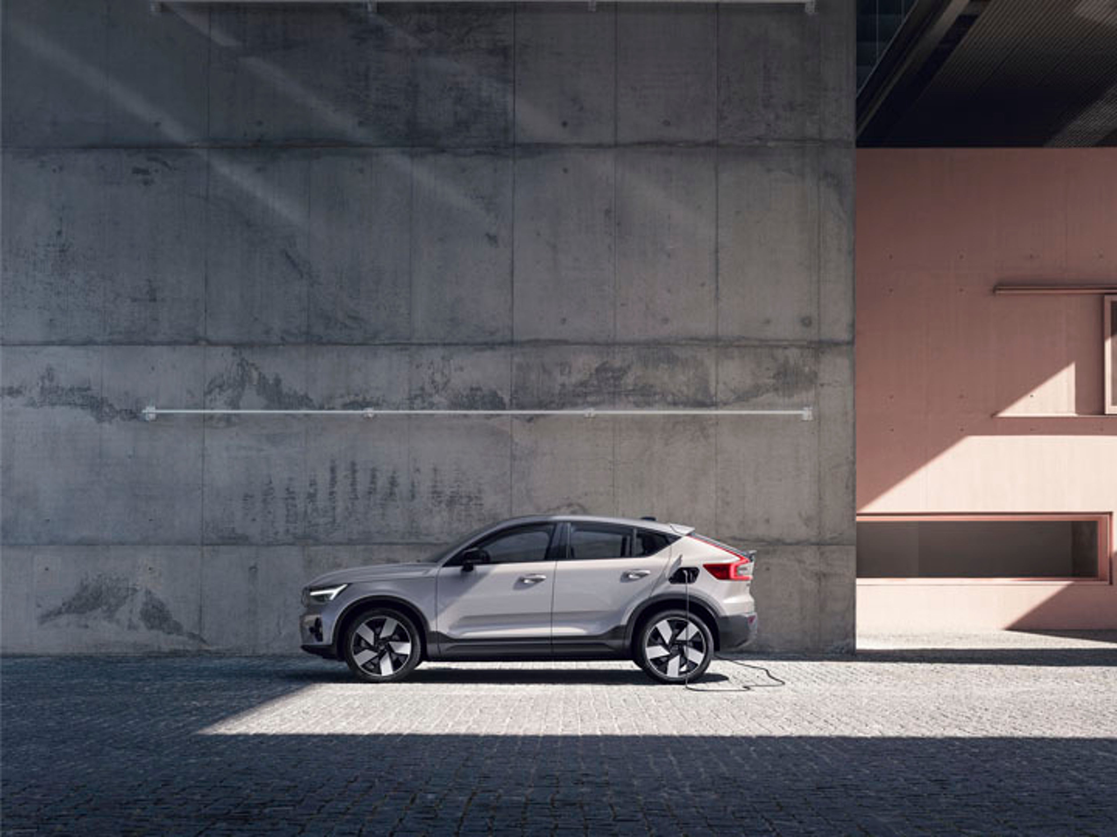 Volvo C40 vista lateral