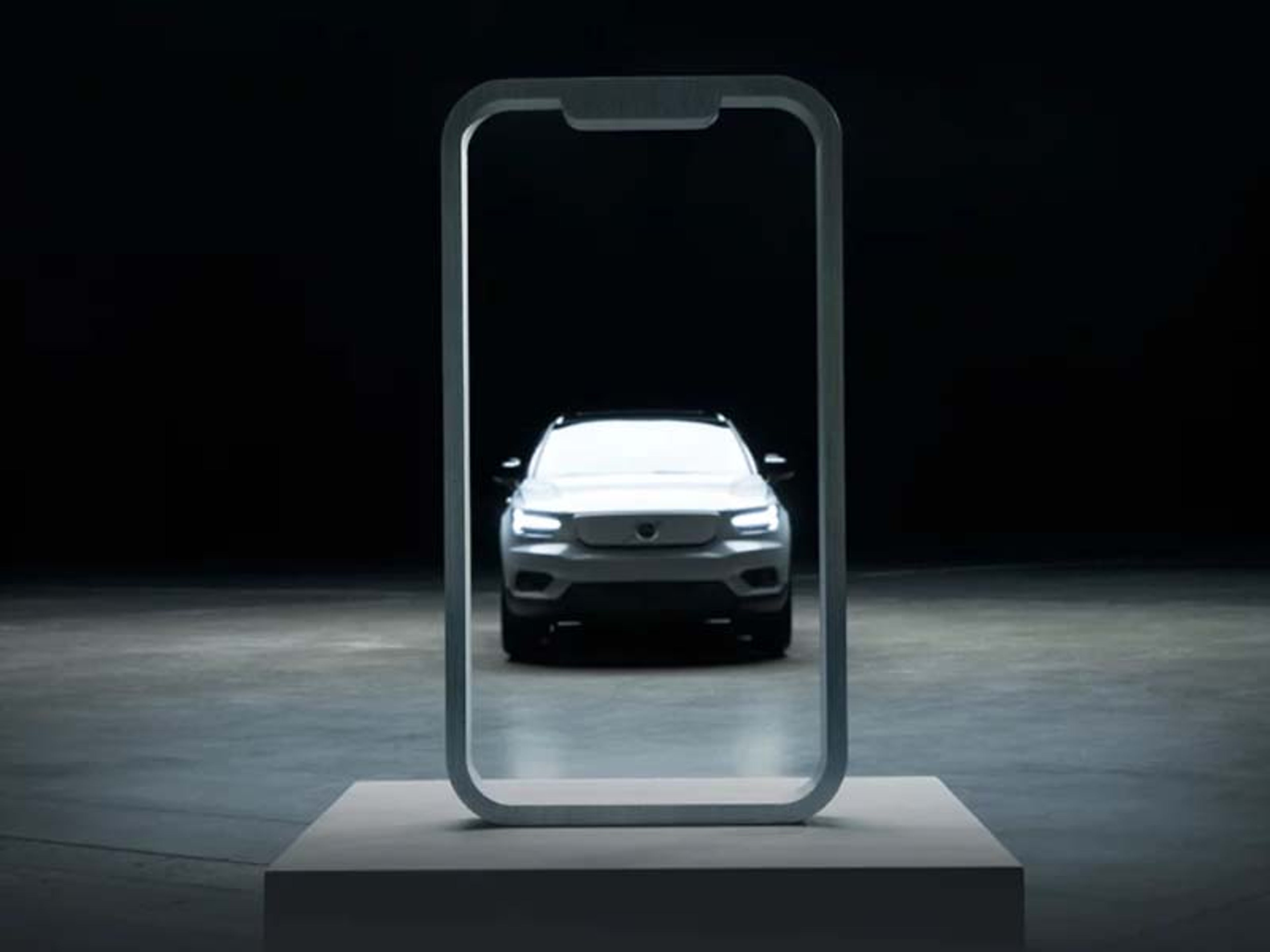 Volvo modell egy telefon keretén keresztül