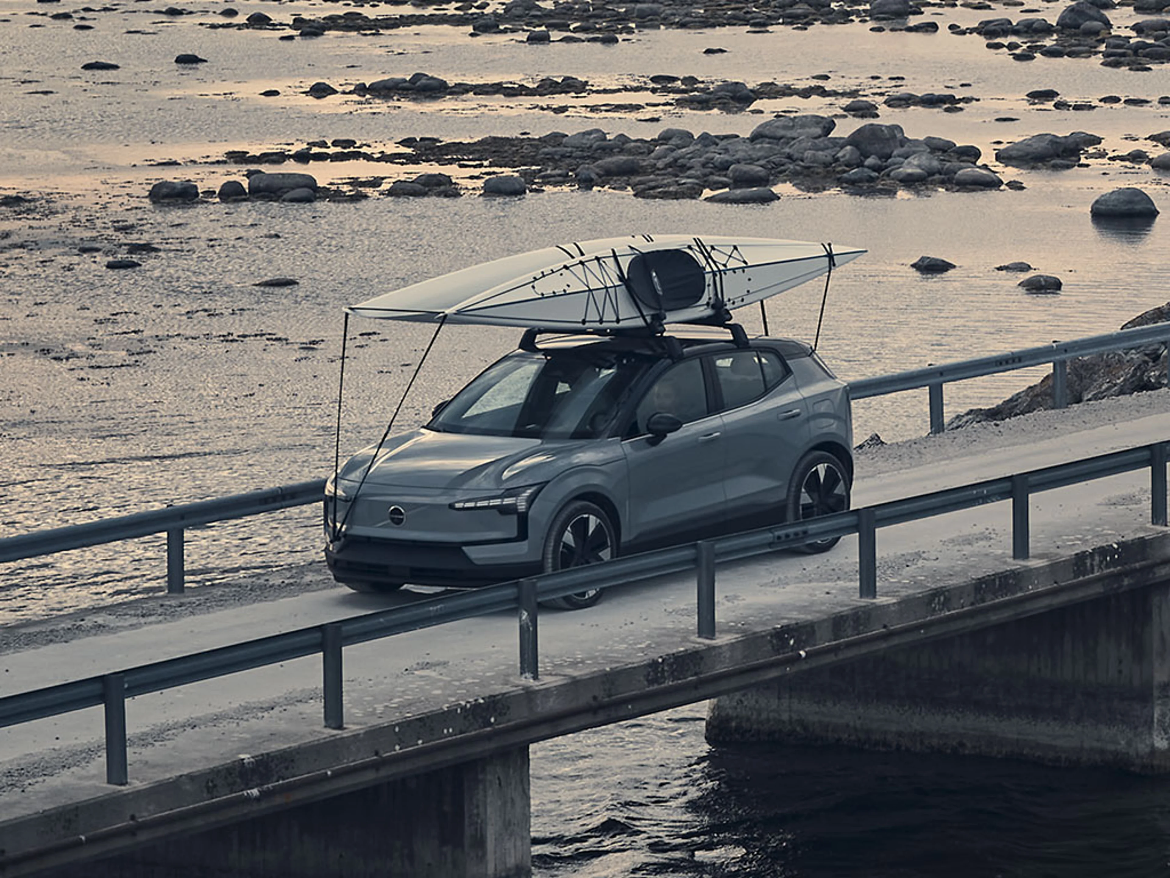 Voiture Volvo sur la route