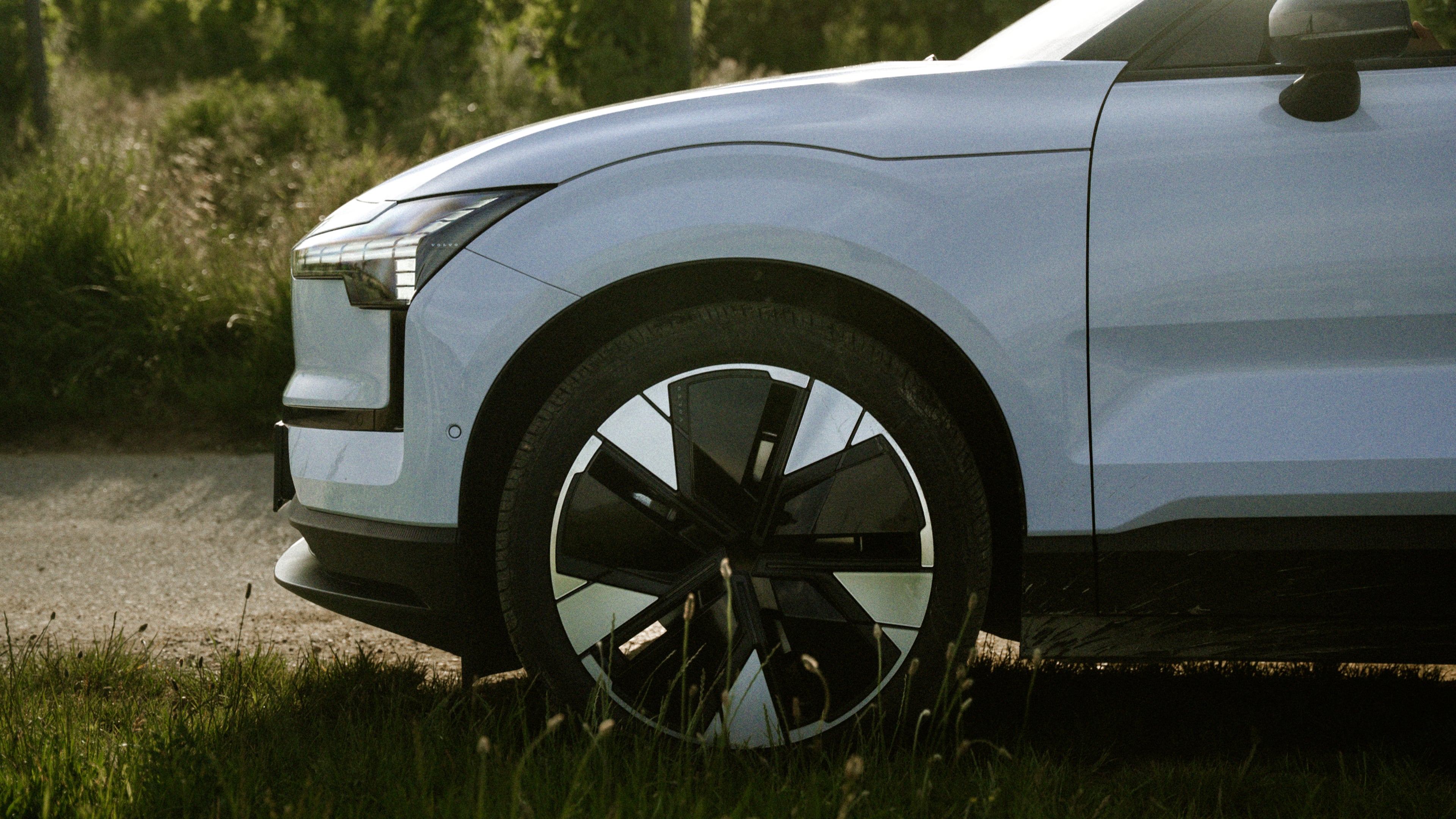 Nahaufnahme einer Volvo EX30 Felge.