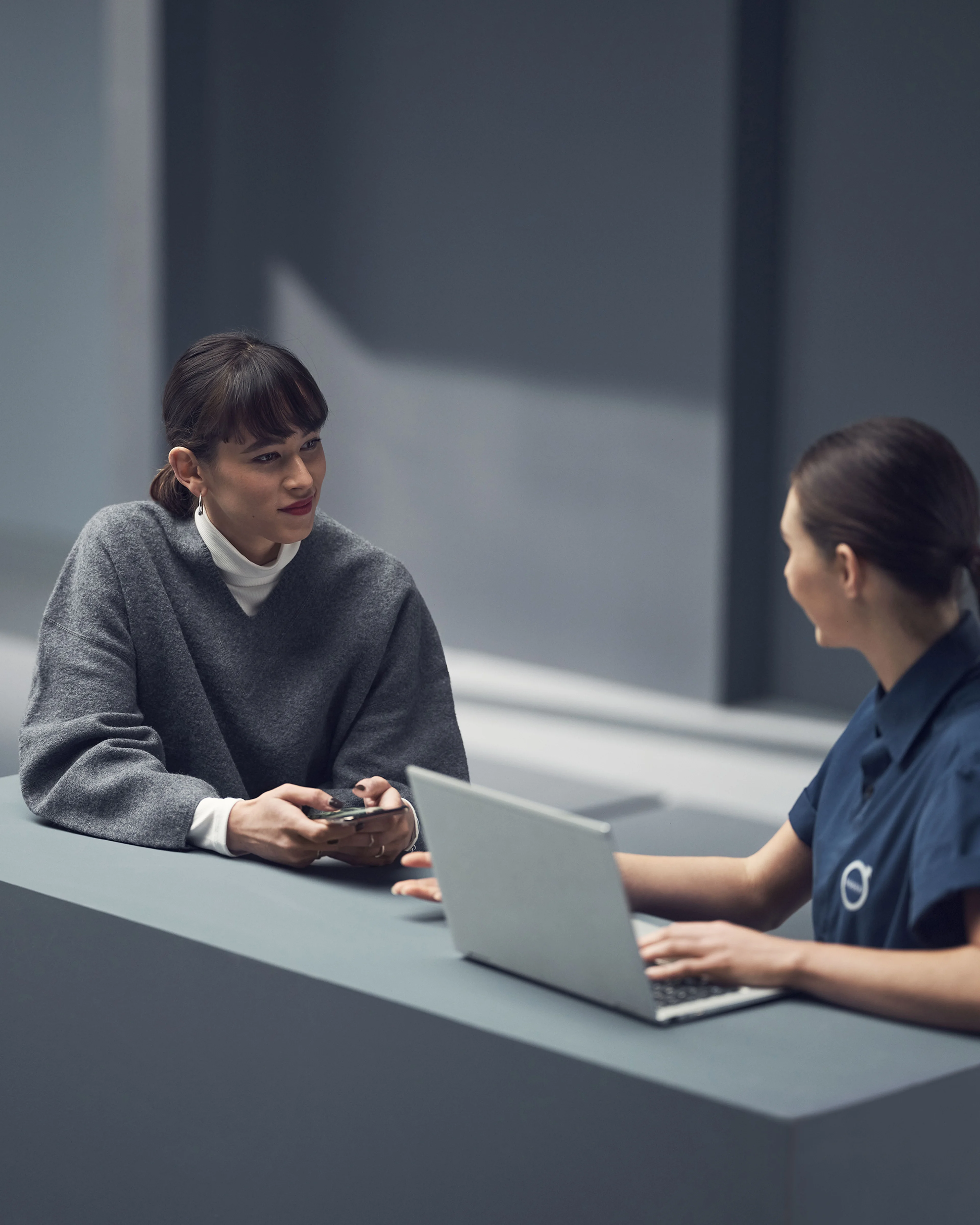volvo-service-guide hero 1920x2400