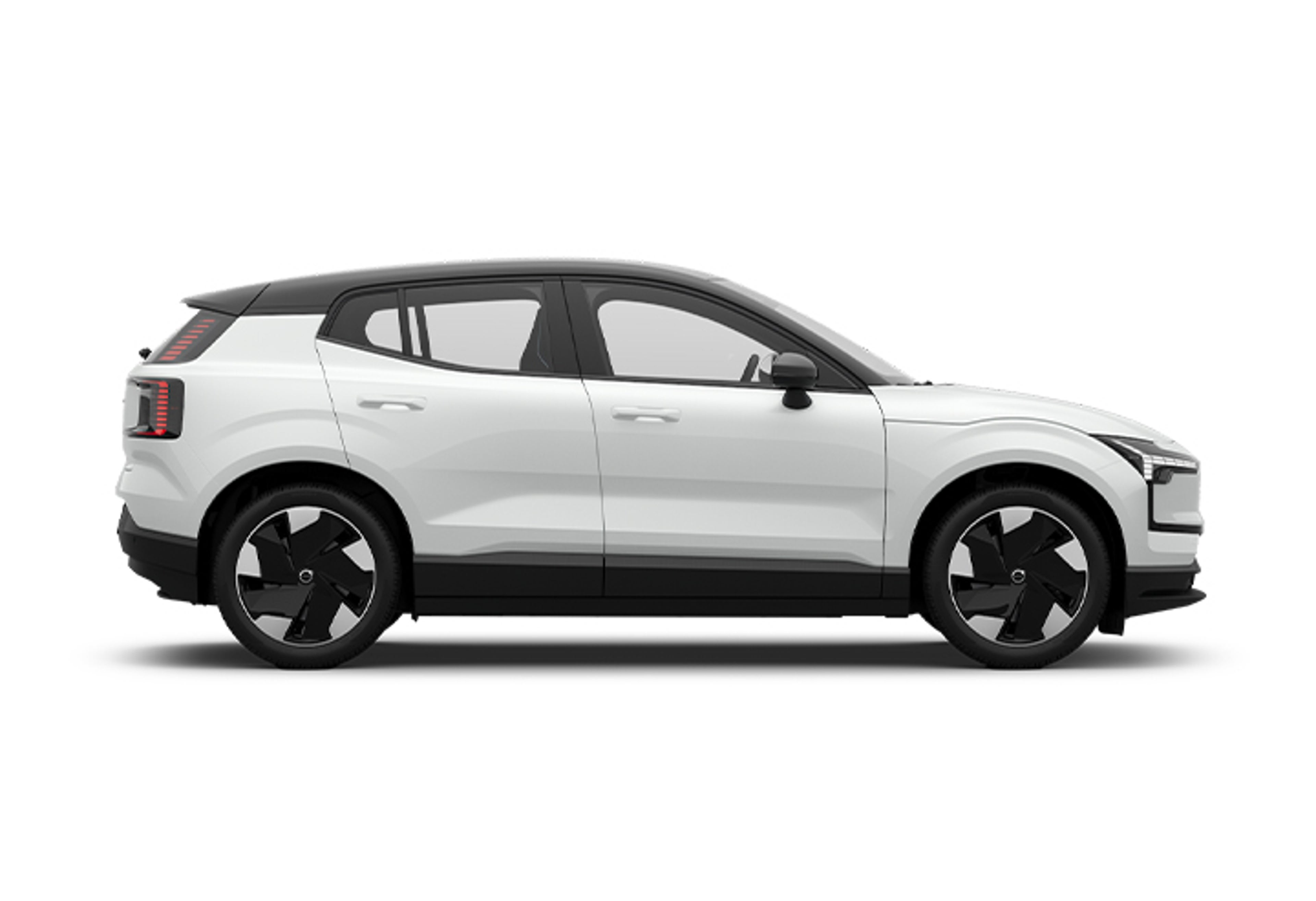Ein weißer Volvo EX30 SUV auf weißem Hintergrund.
