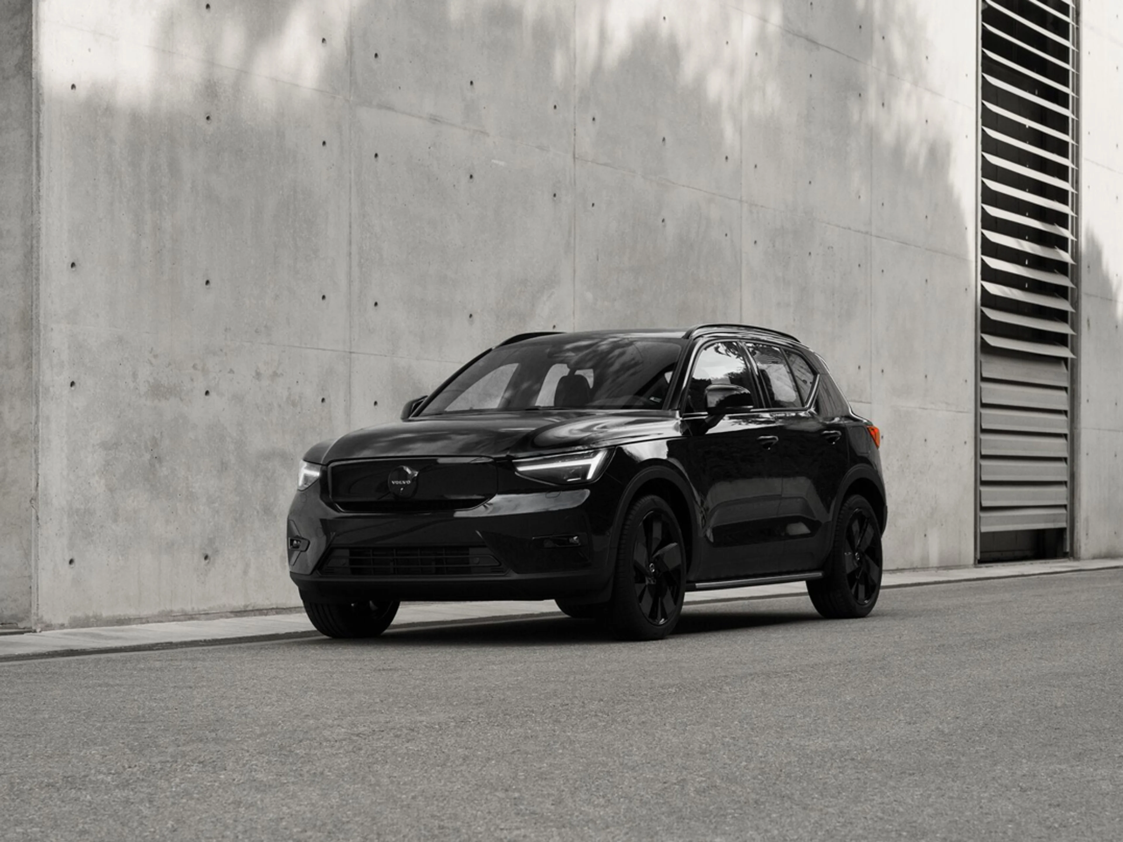EX40 black edition forfra