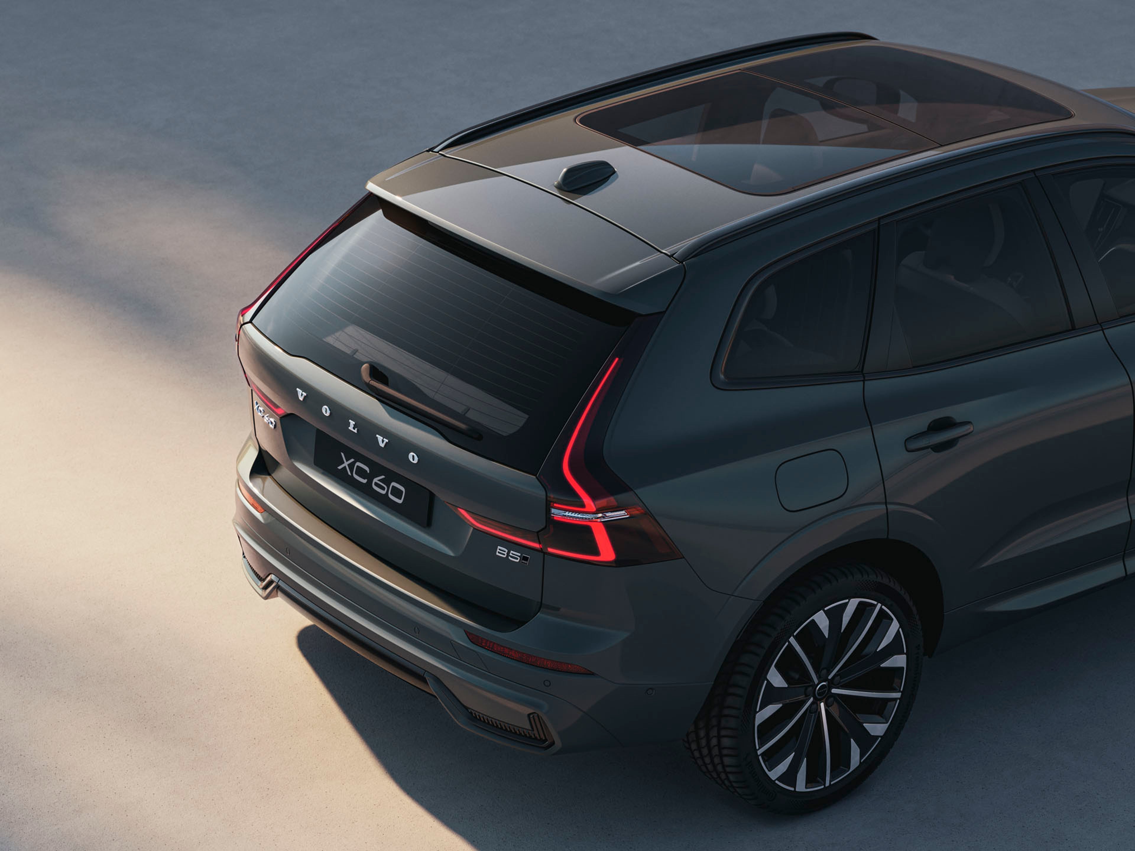 Volvo XC60 mild hybrid vista aérea de la parte trasera de carga y equipaje