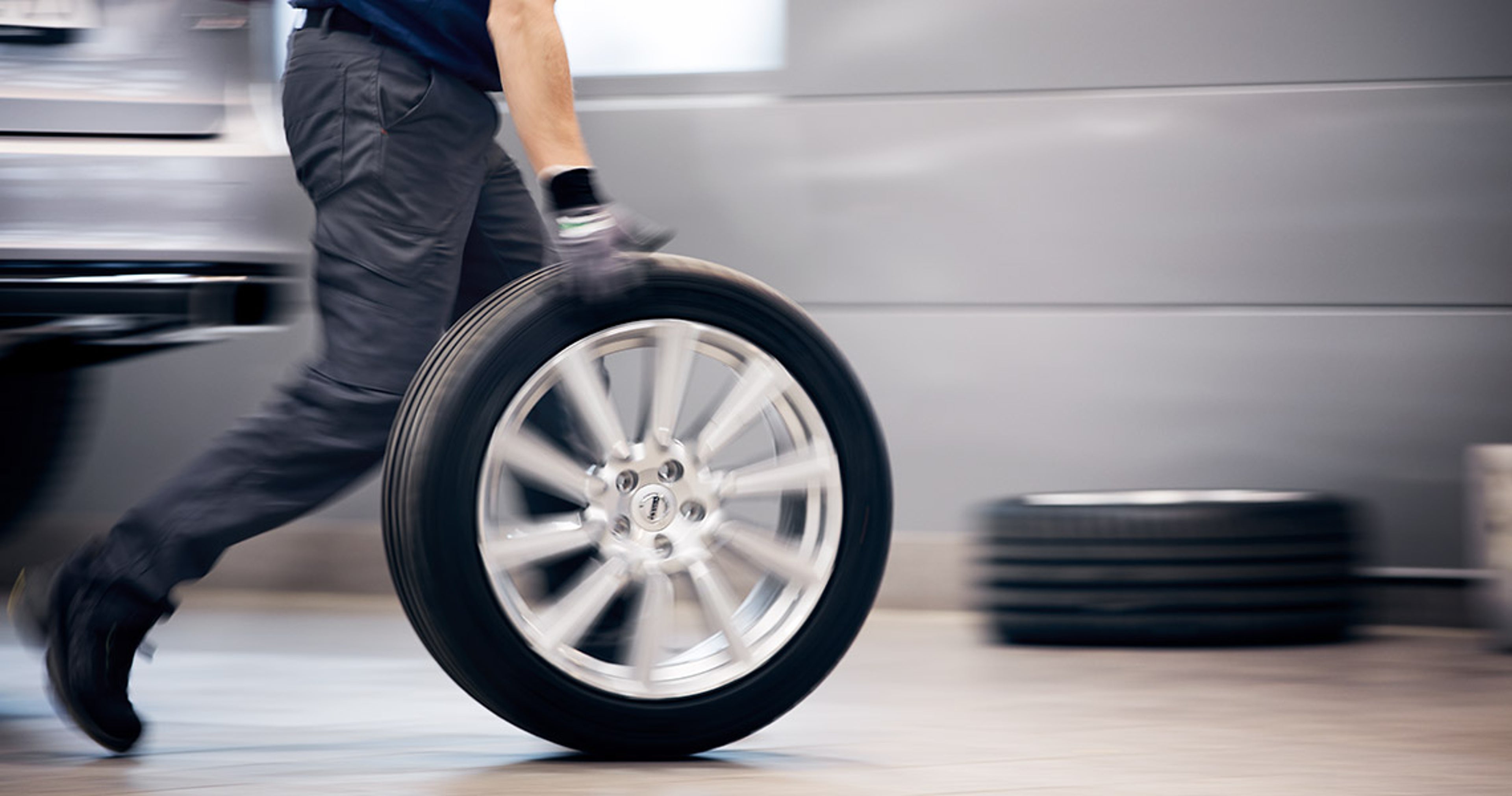 Volvo Service - Reifenwechsel in der Werkstatt