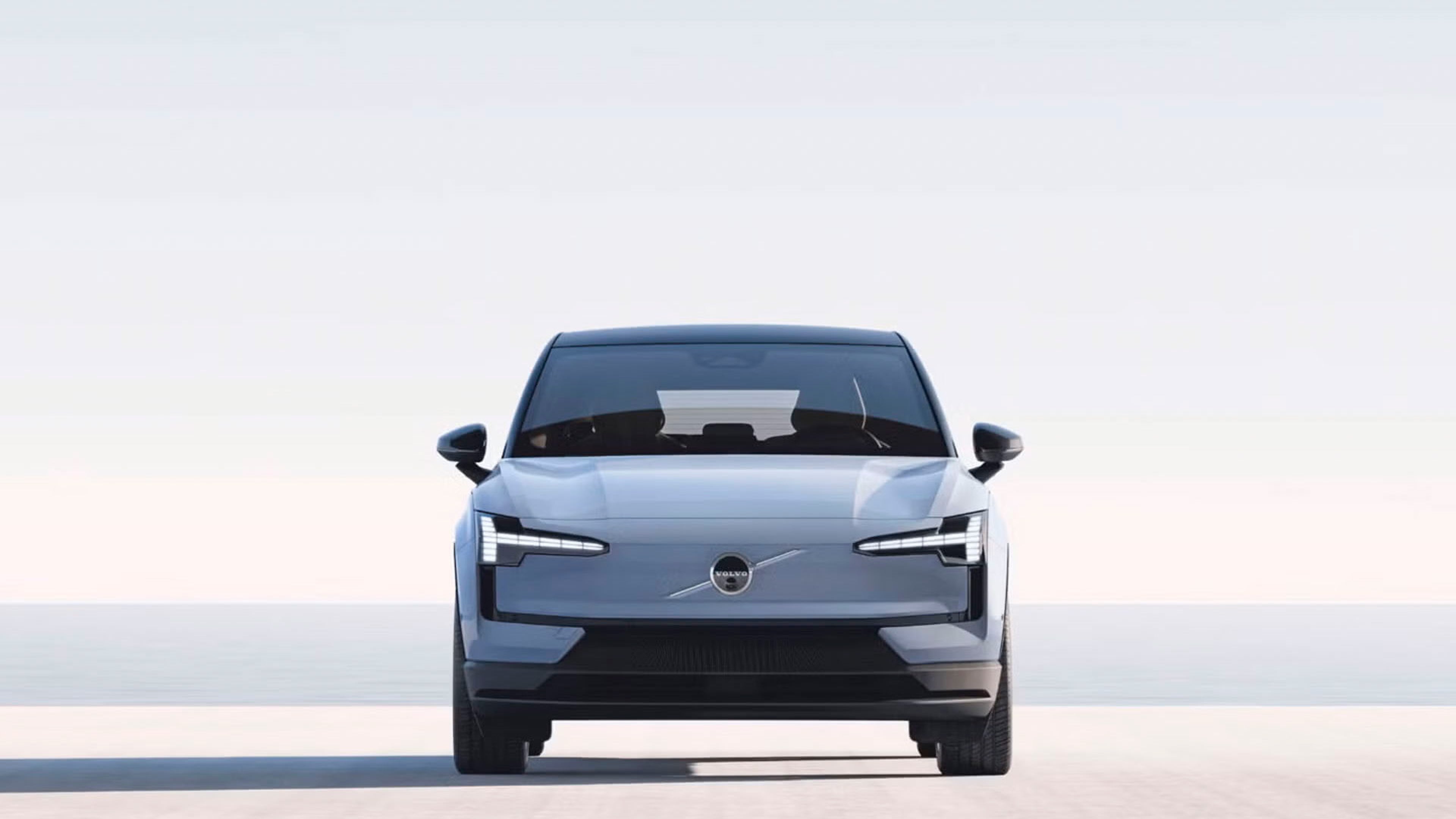 Front view of EX30 bathed in bright daylight