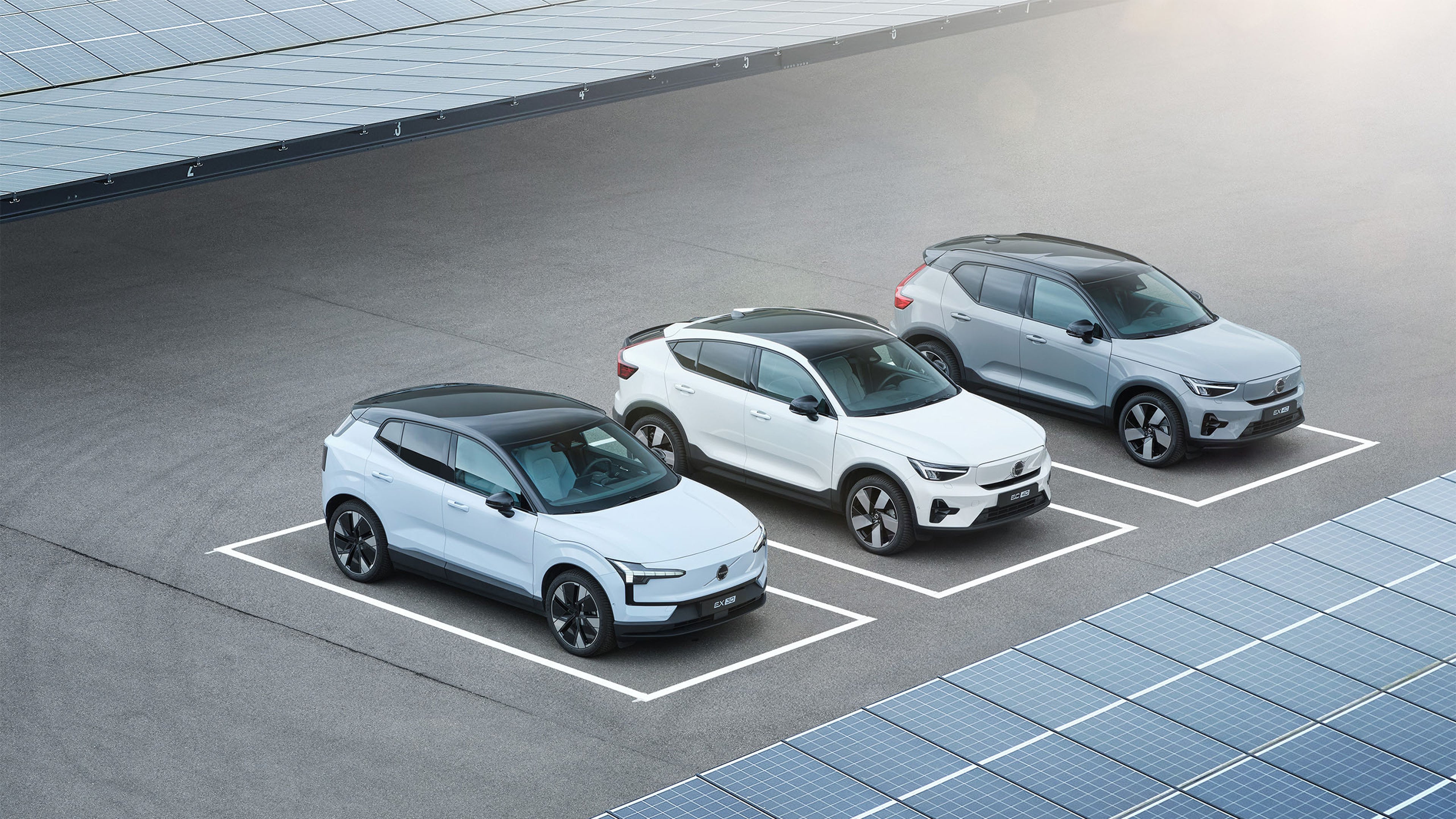 Drie elektrische Volvo's op een rij