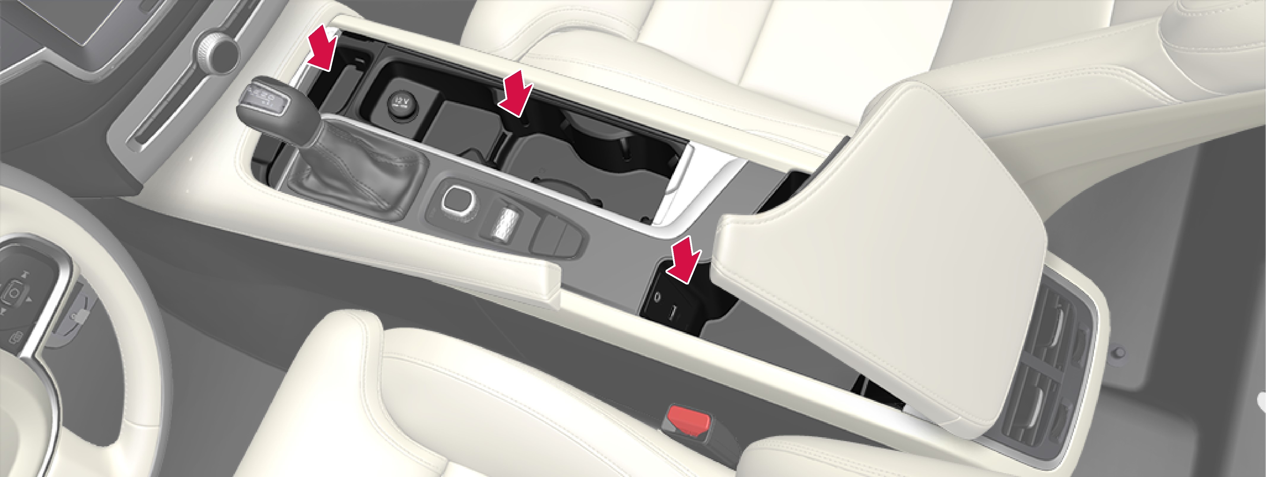 Storage spaces with cup holder, ashtray, electrical socket and cigarette lighter as well as an AUX/USB socket in the tunnel console.