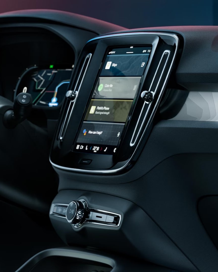 Front passenger view of center display and back-lit décor of the Volvo C40 Recharge.