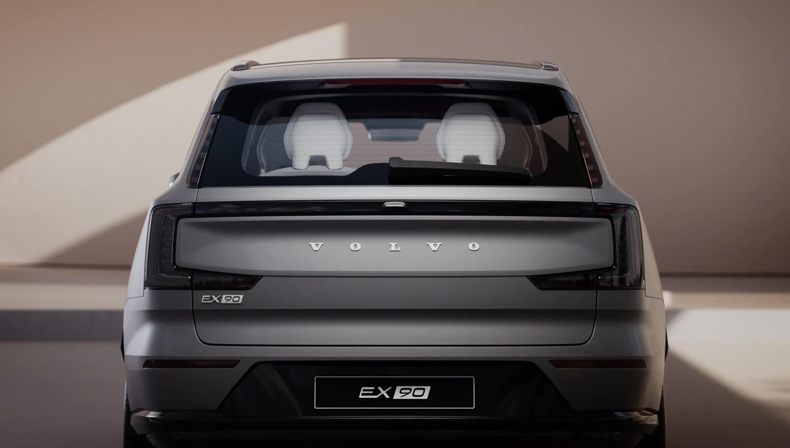 Изцяло електрически 7-местен SUV Volvo EX90