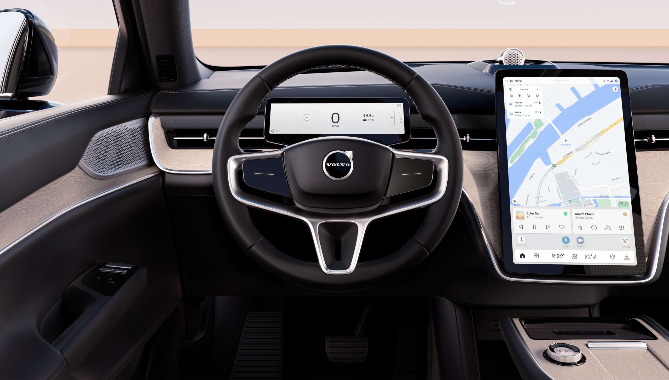 Volvo EX90 智慧型車載資訊娛樂系統的 14.5" 無邊框大型觸控螢幕
