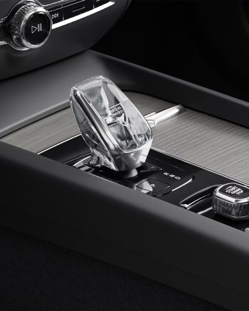 Start button and available crystal gear shifter in the center console of the Volvo V60 Cross Country.