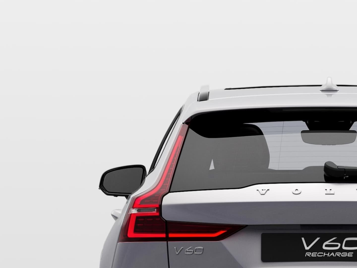 Detalles de diseño exterior renovados del Volvo V60 Recharge.