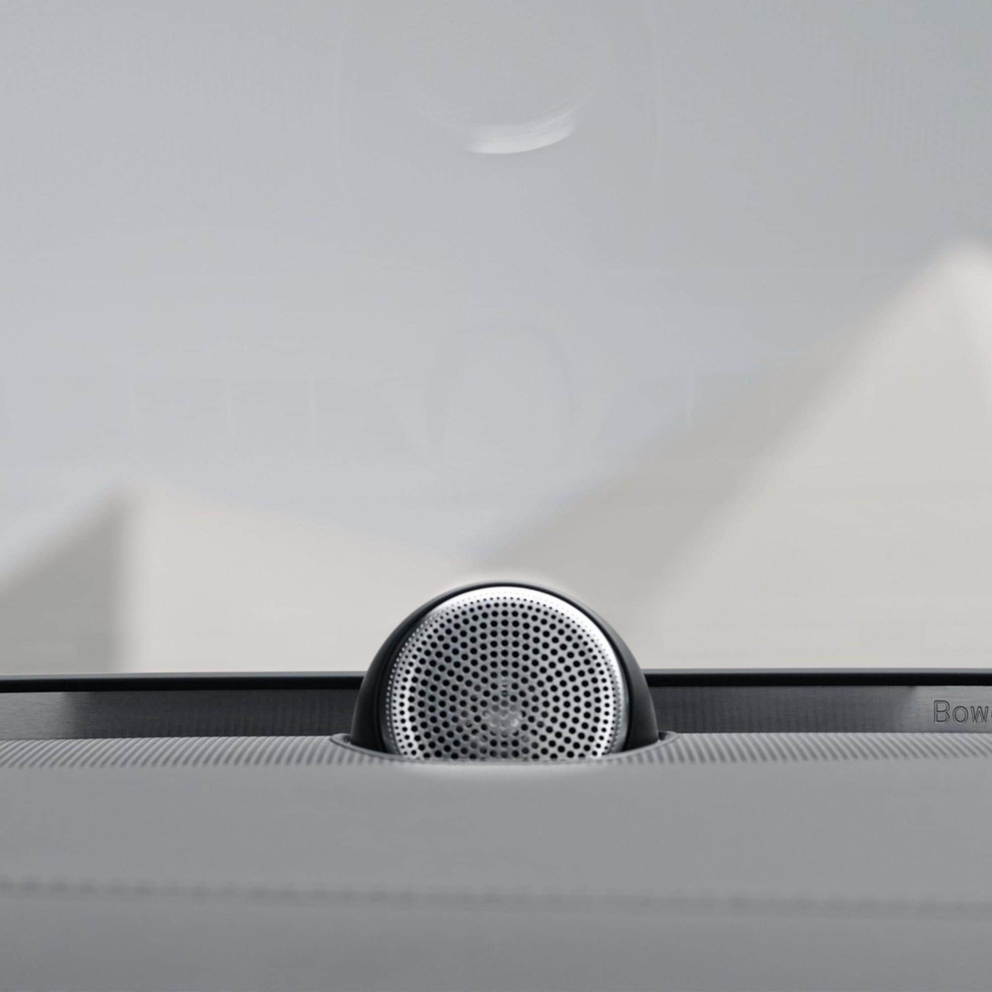 Impianto audio Bowers and Wilkins di Volvo V90 Cross Country.