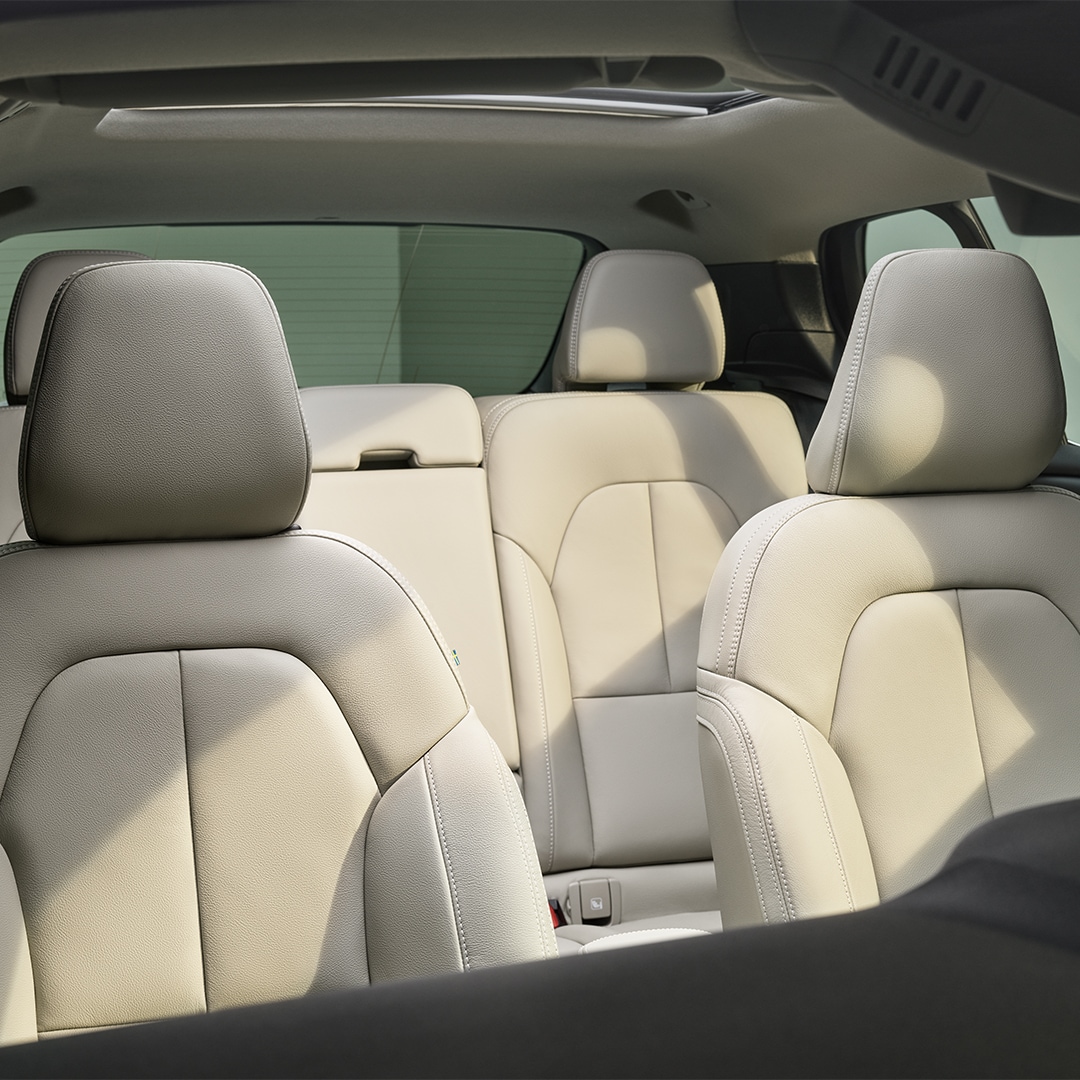 A Volvo XC40 mild hibrid bőr üléskialakítása.