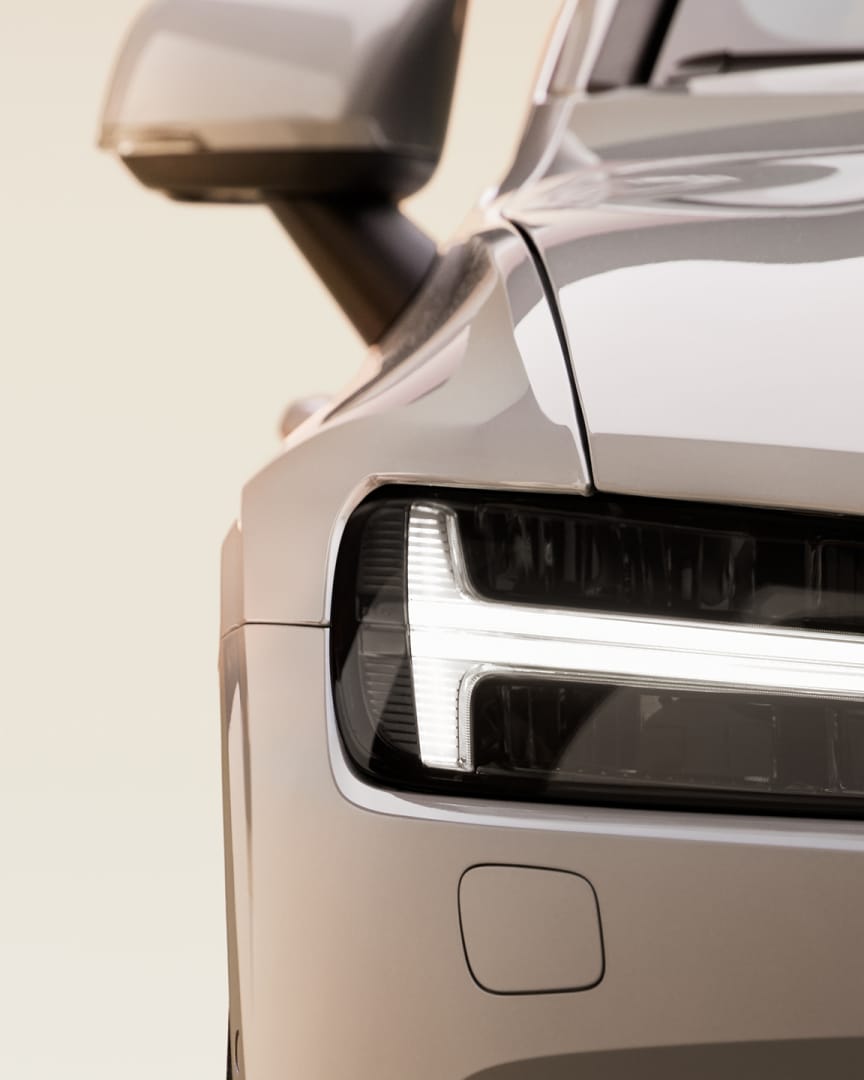 Zbliżenie na reflektory LED miękkiej hybrydy Volvo V60
